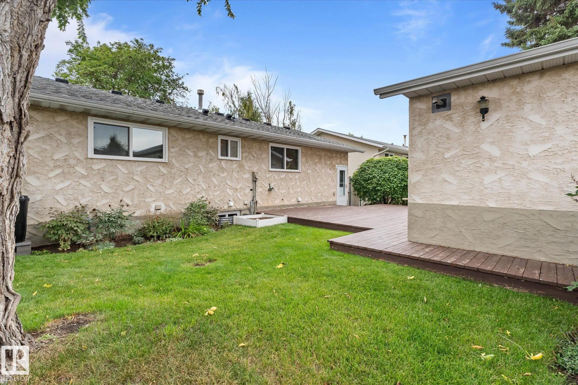60 WOODHAVEN Drive