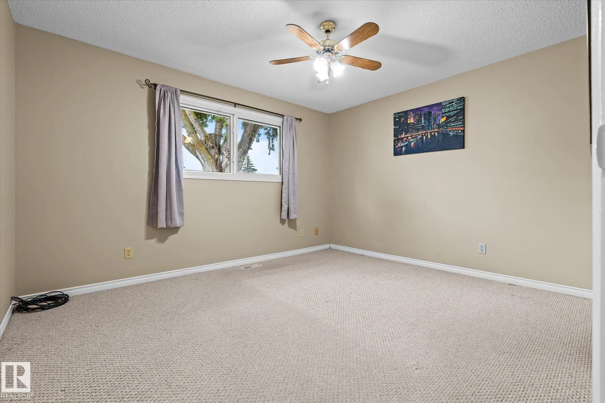 60 WOODHAVEN Drive