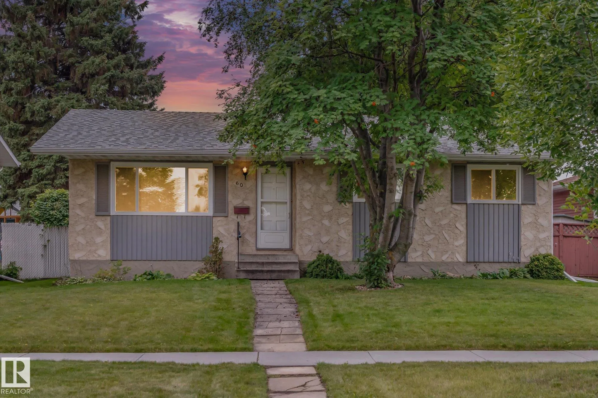 60 WOODHAVEN Drive