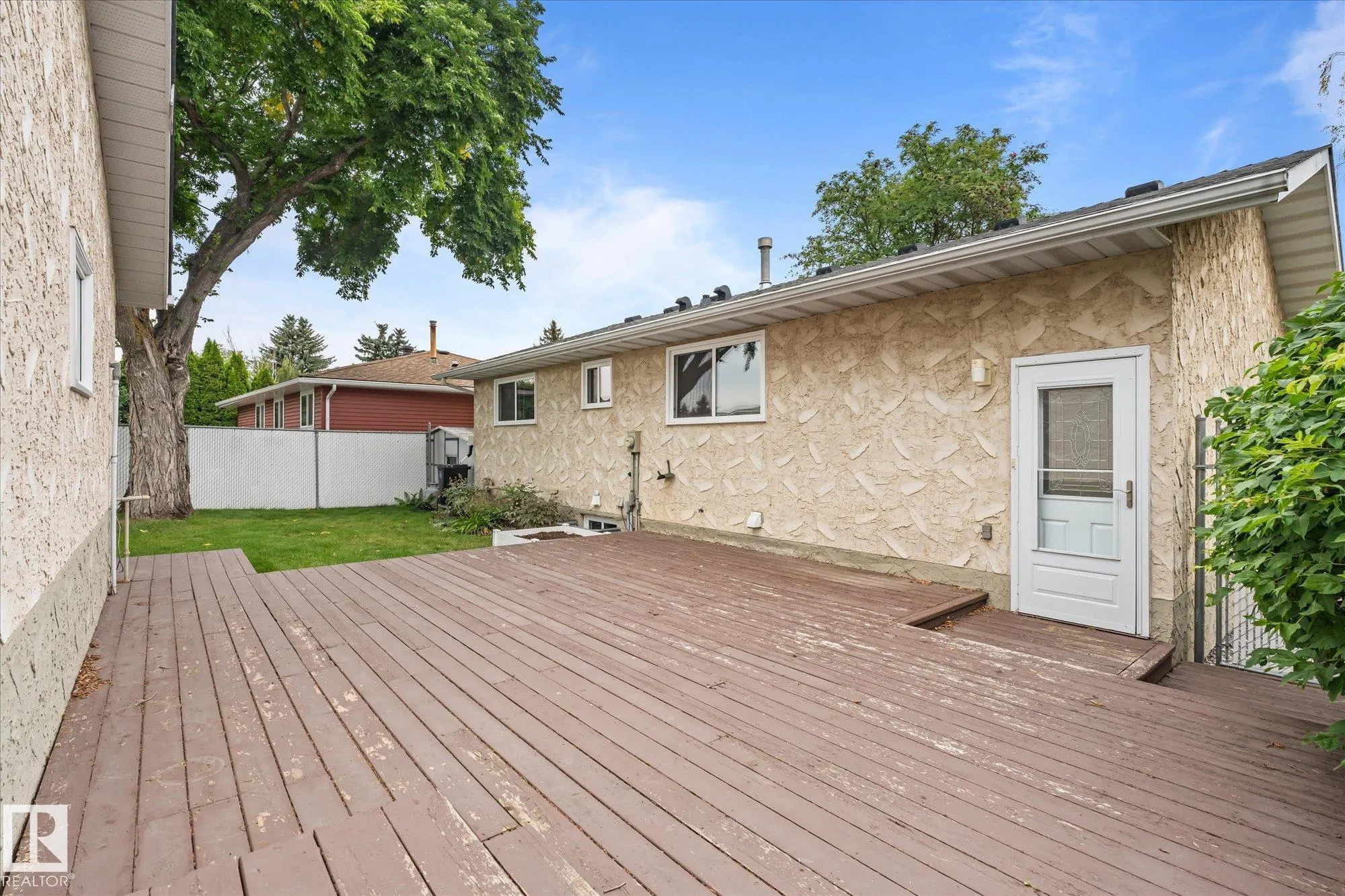 60 WOODHAVEN Drive
