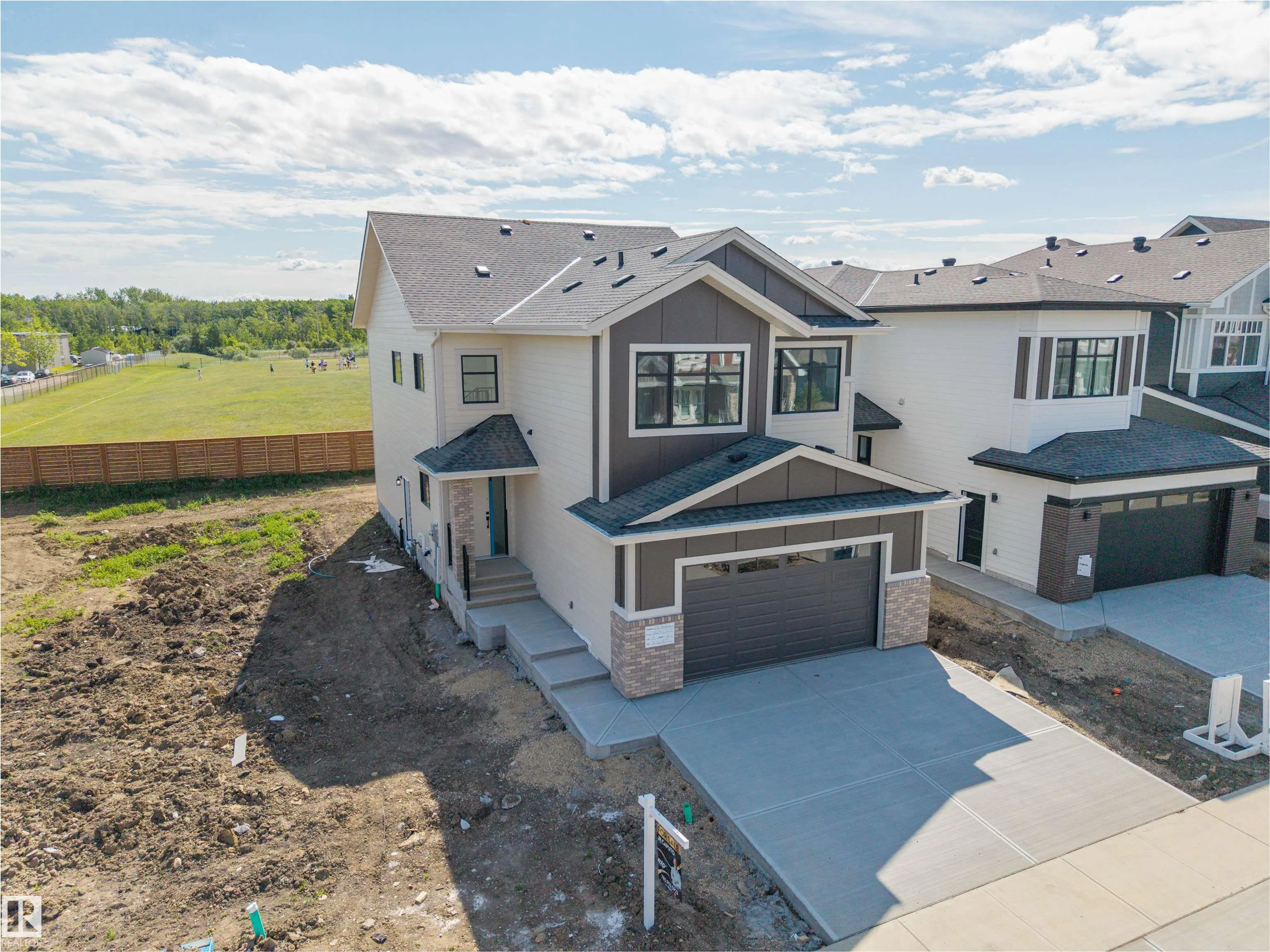 25 BIRKSHIRE Crescent