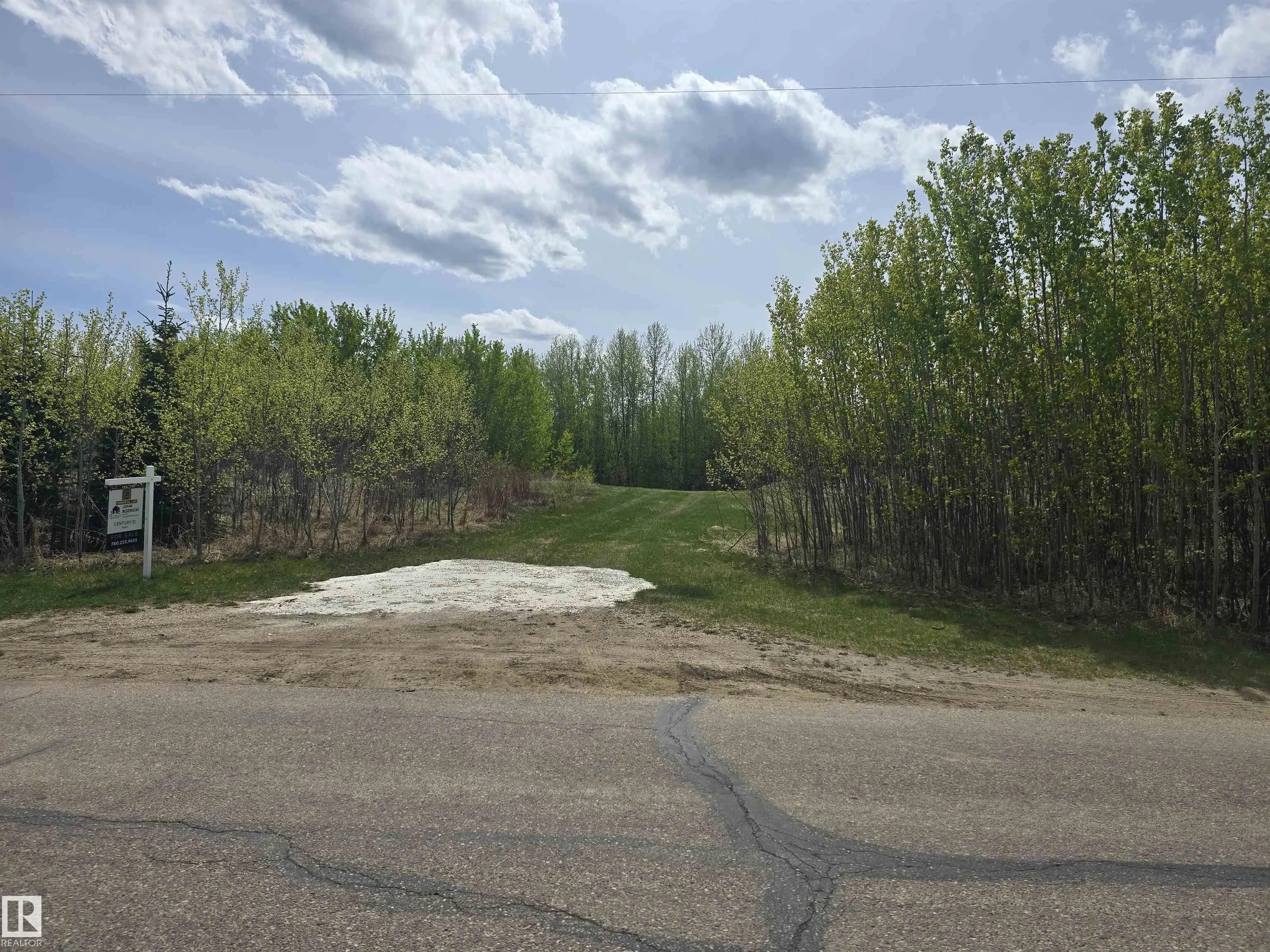487 LAKESIDE Drive