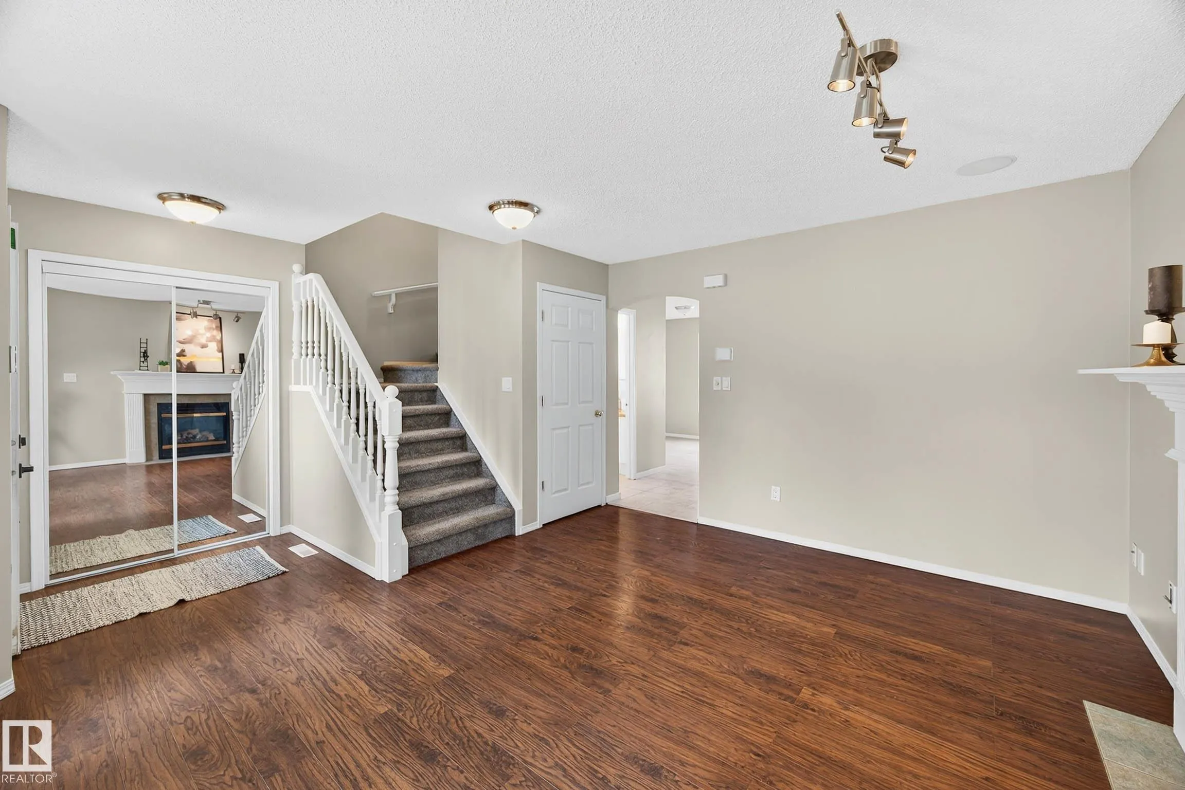 1338 GRANT Way