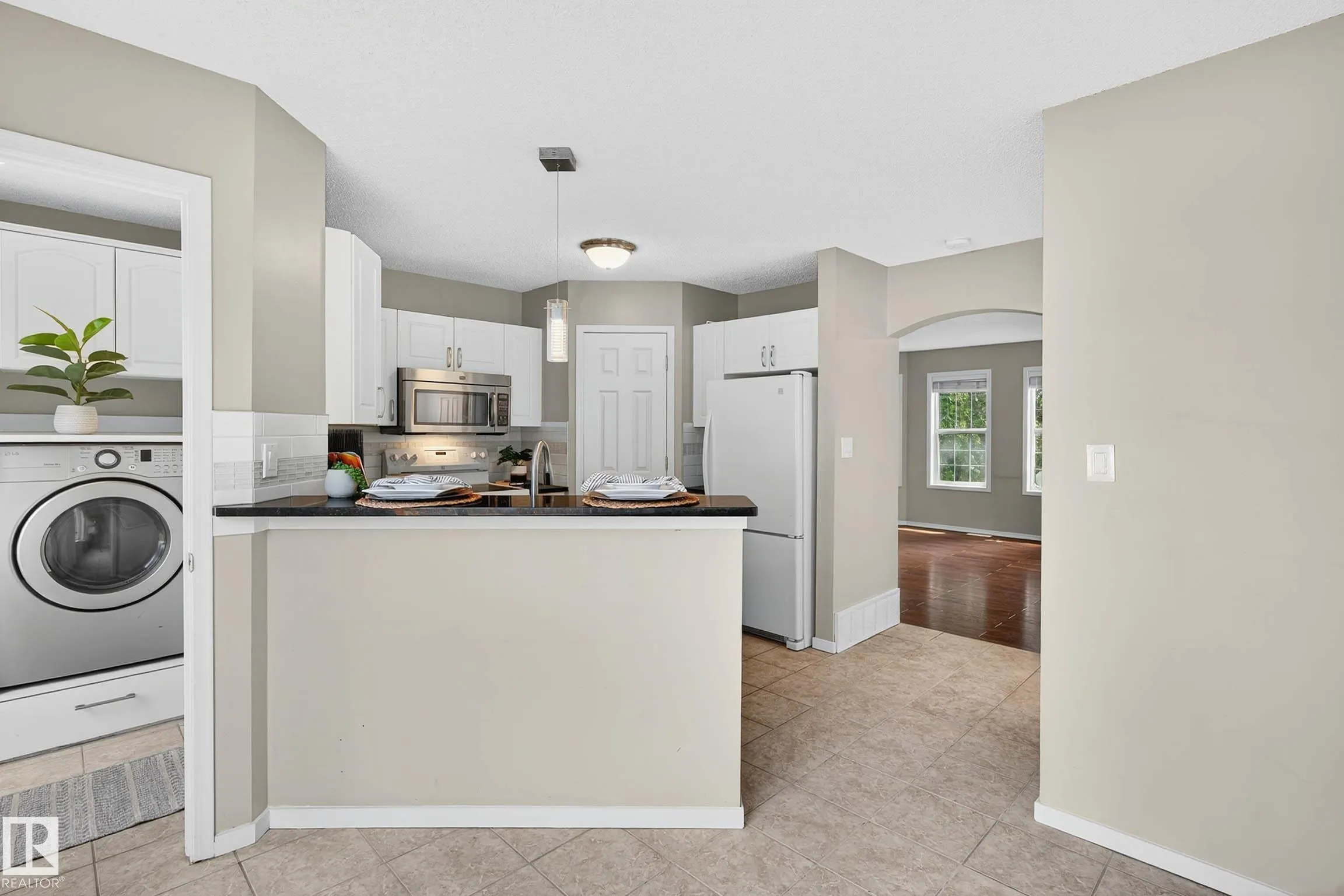 1338 GRANT Way