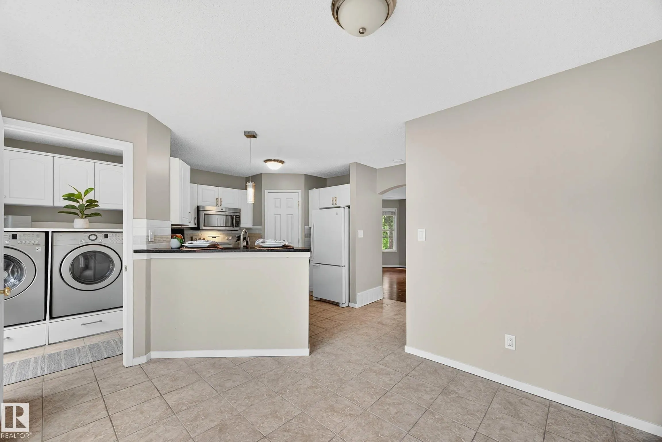 1338 GRANT Way