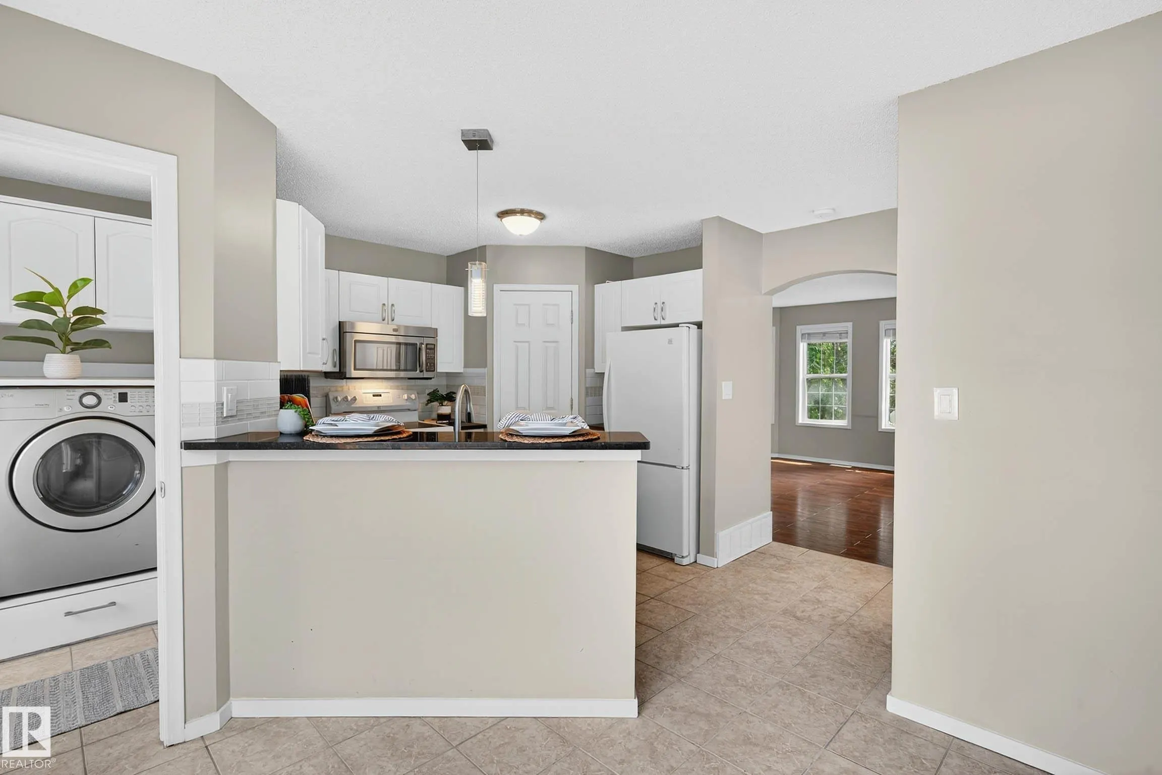 1338 GRANT Way