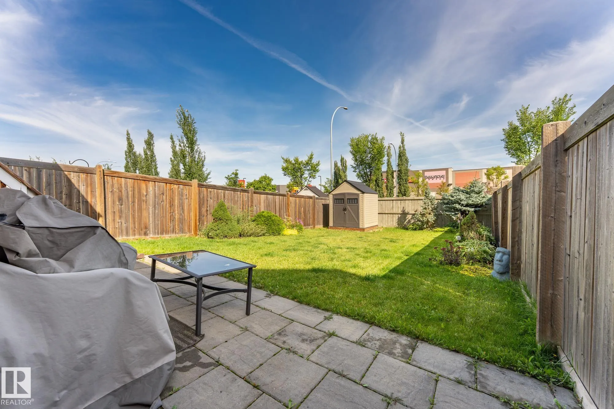 7598 ELLESMERE Way
