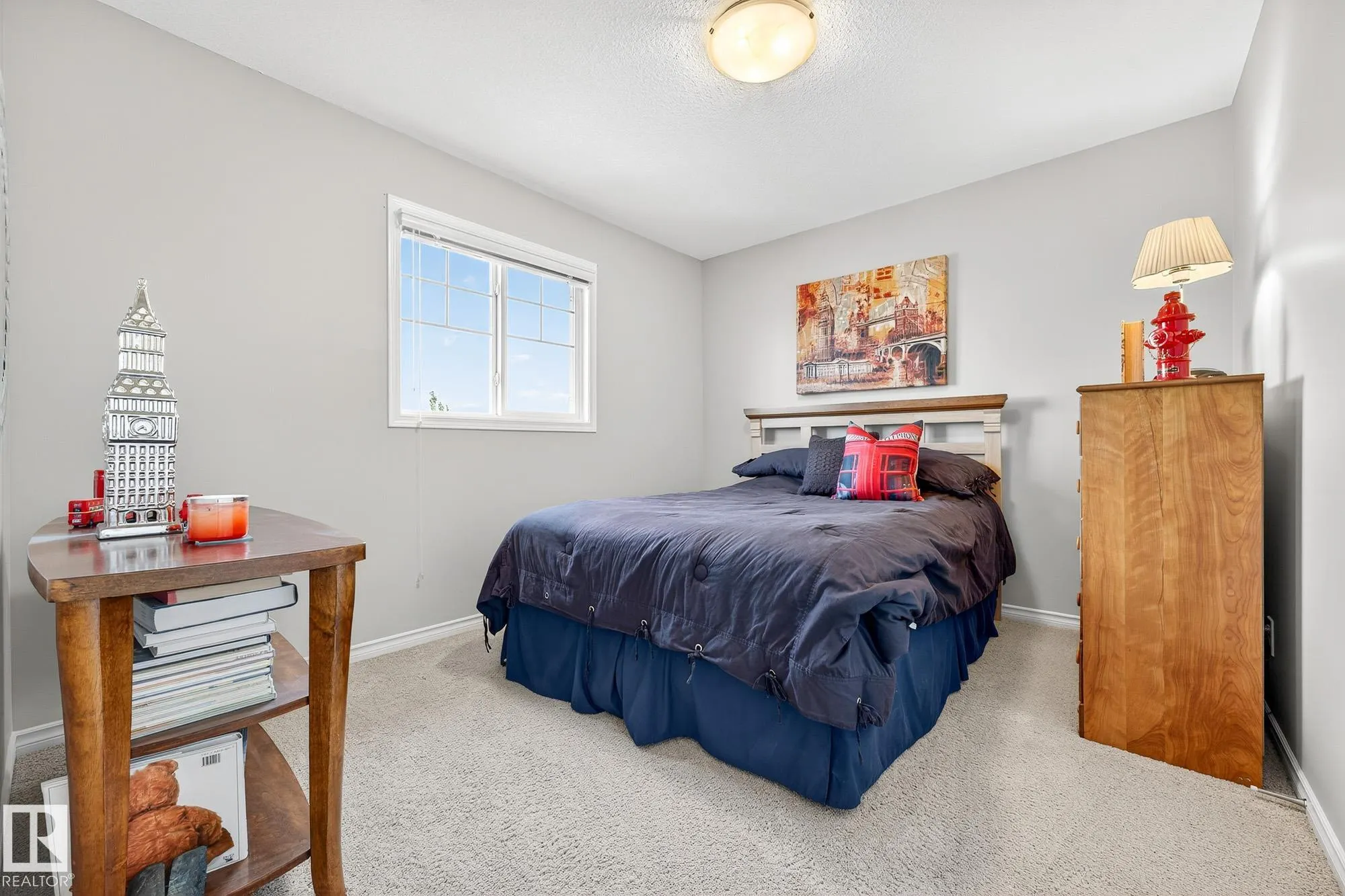 7598 ELLESMERE Way