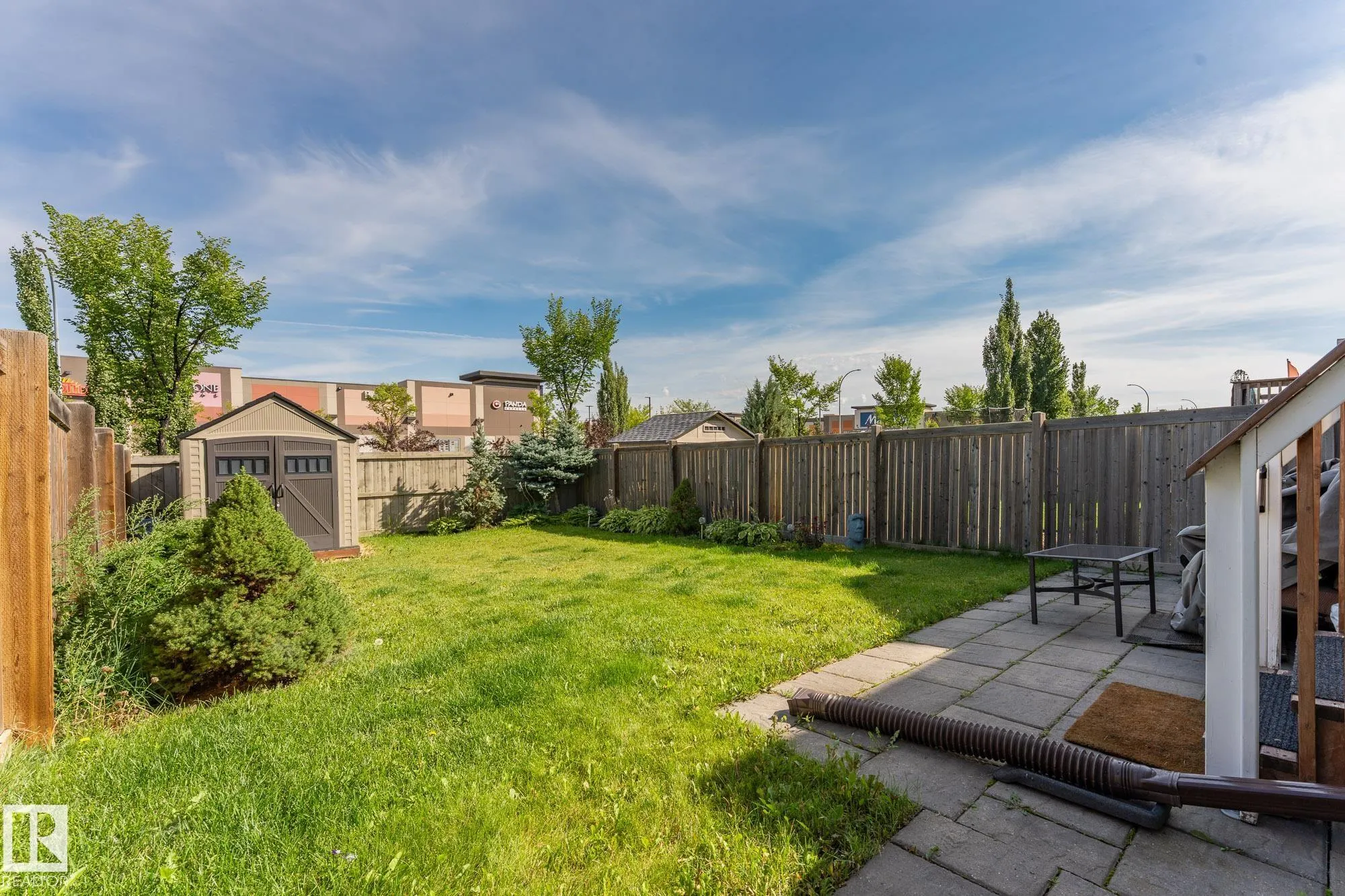 7598 ELLESMERE Way