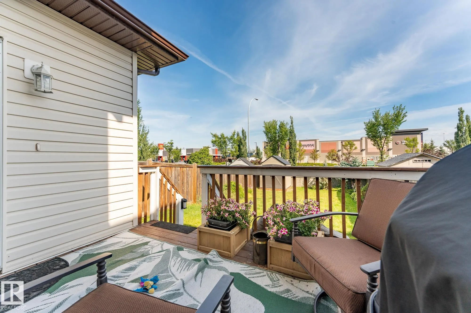 7598 ELLESMERE Way