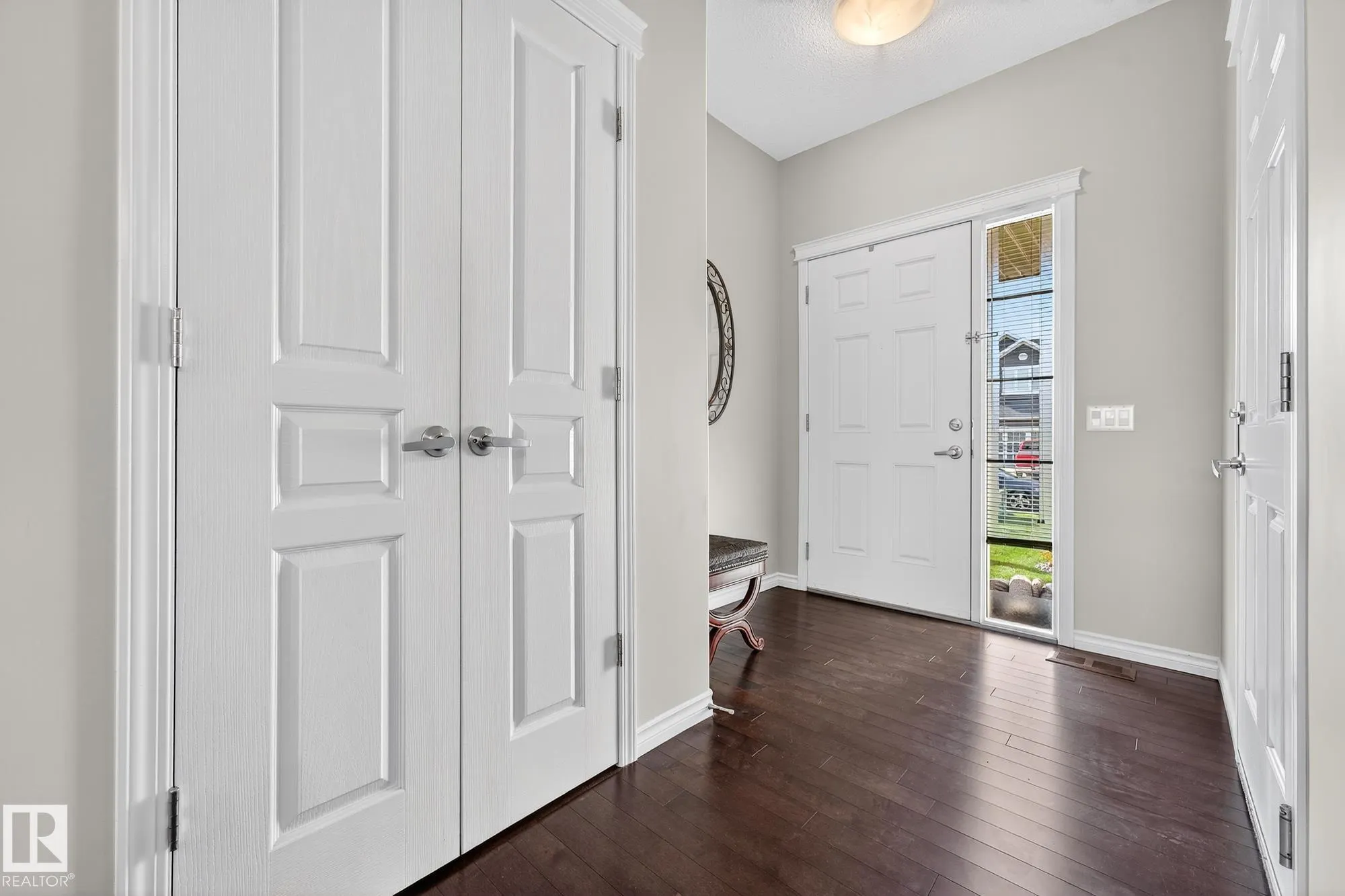 7598 ELLESMERE Way