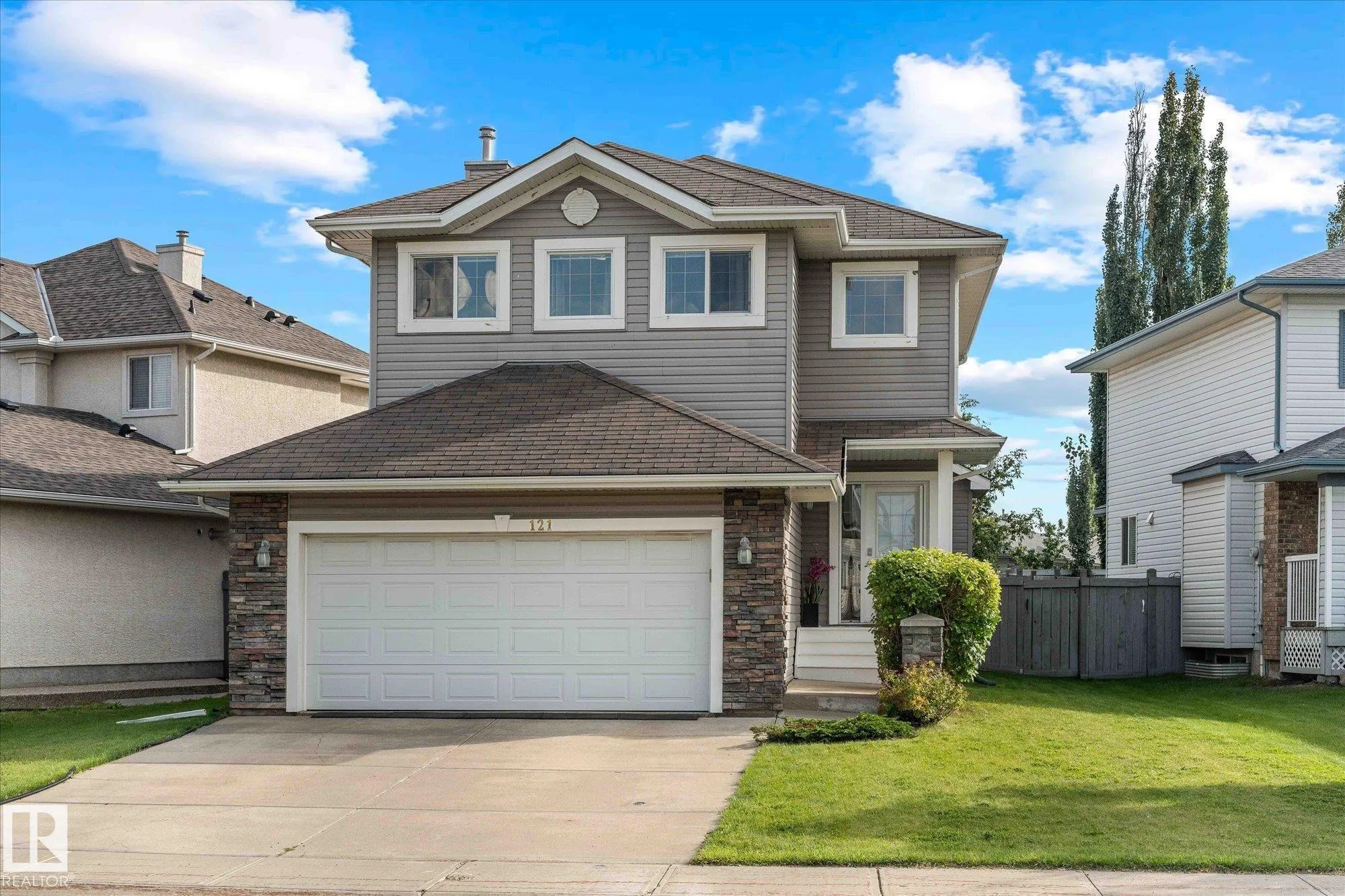 121 CASTLE Drive