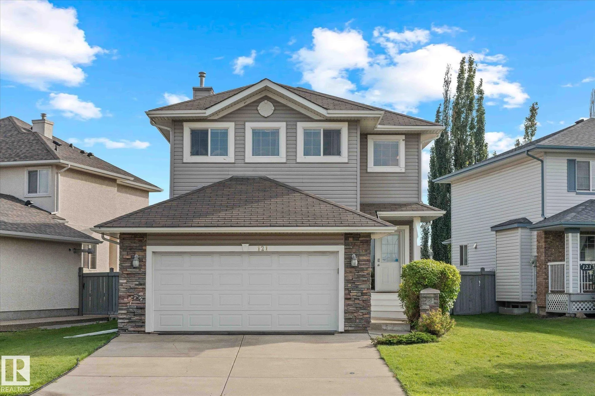 121 CASTLE Drive