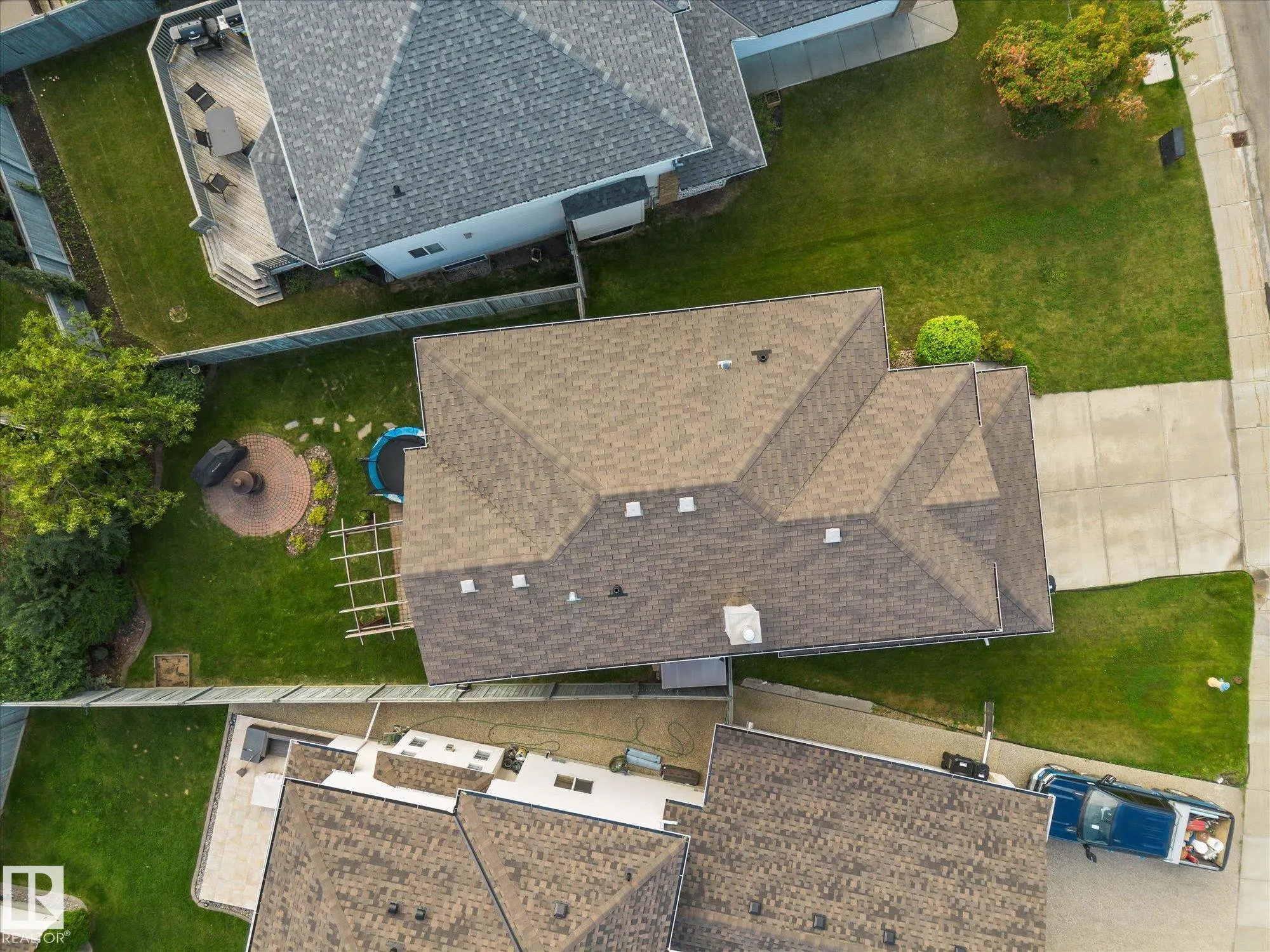 121 CASTLE Drive
