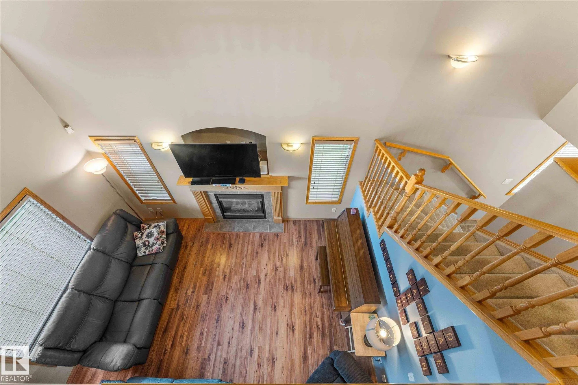 121 CASTLE Drive