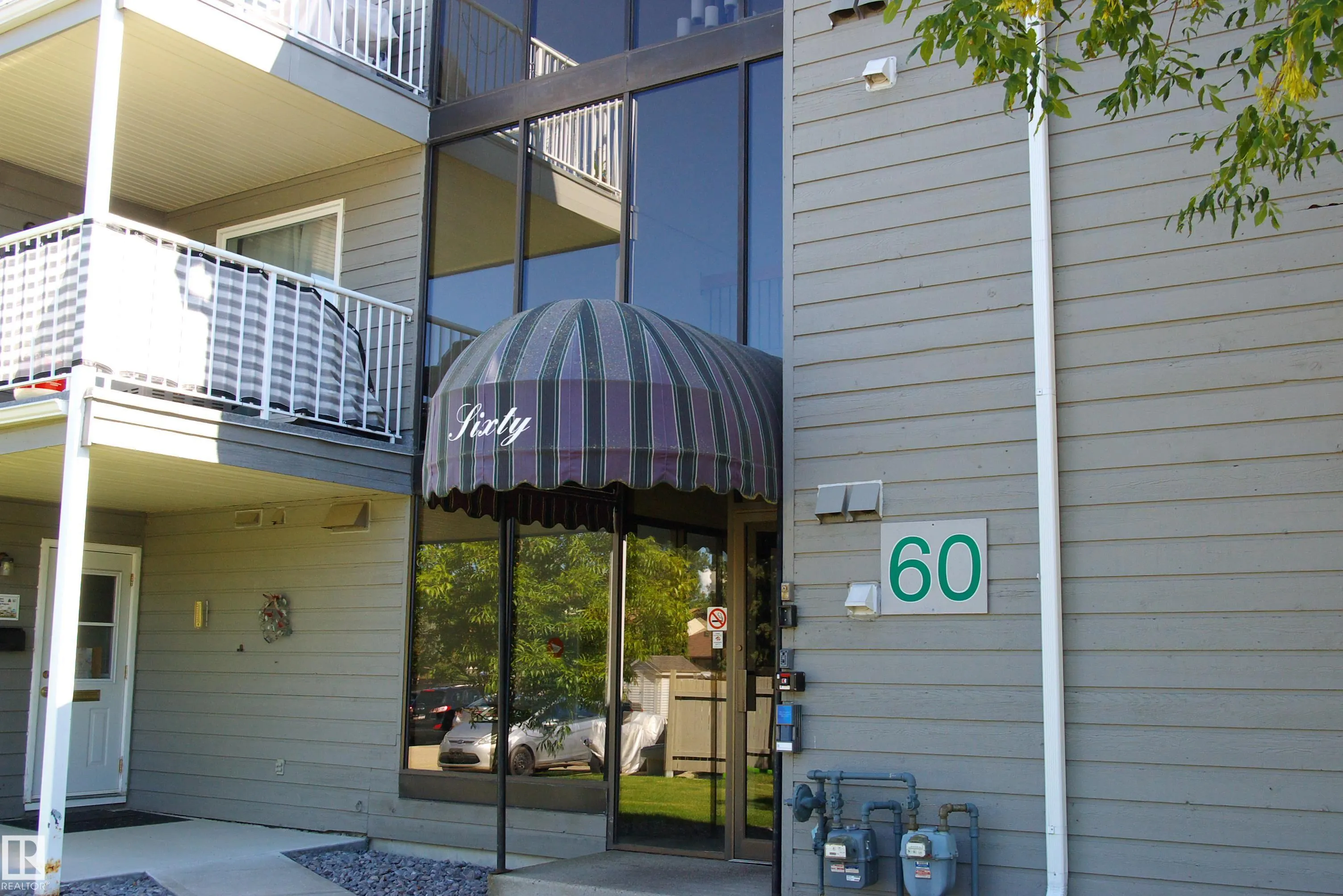 60 ALPINE Place