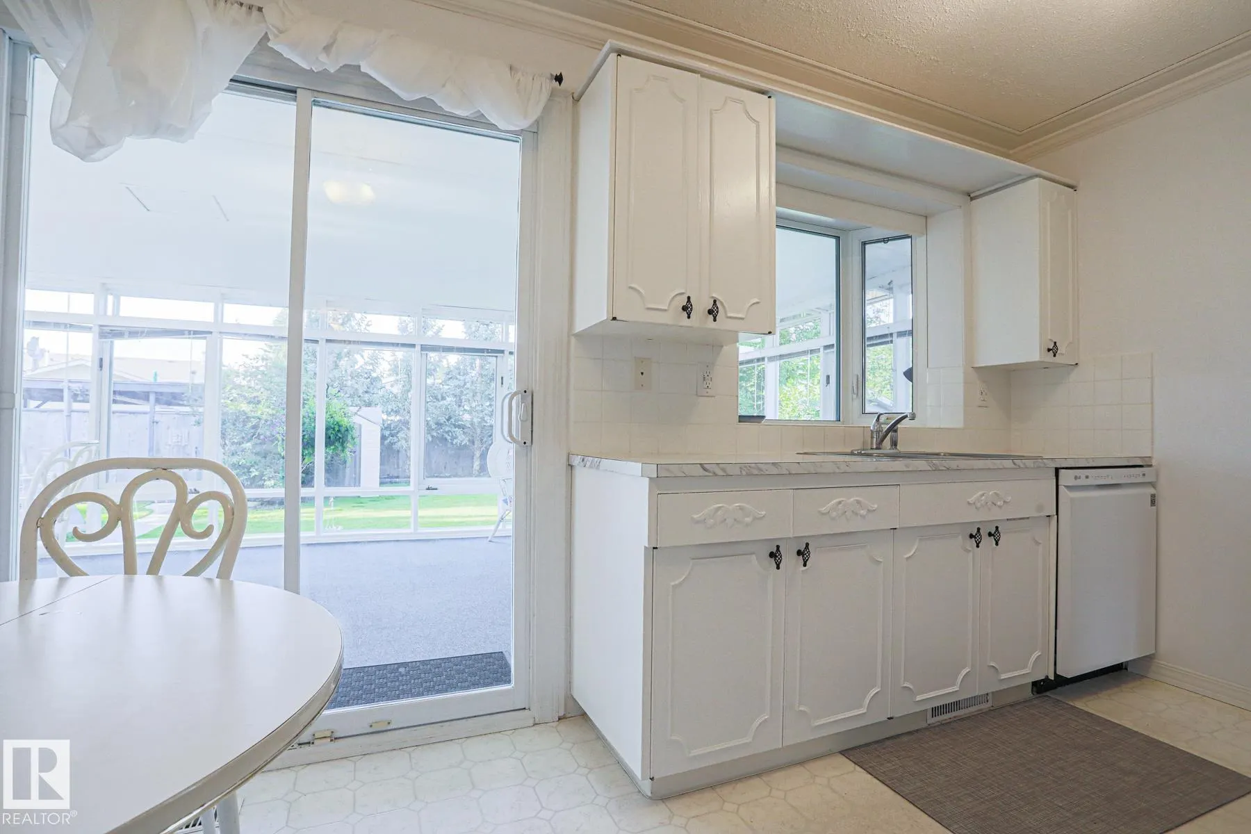 128 BROOKWOOD Drive