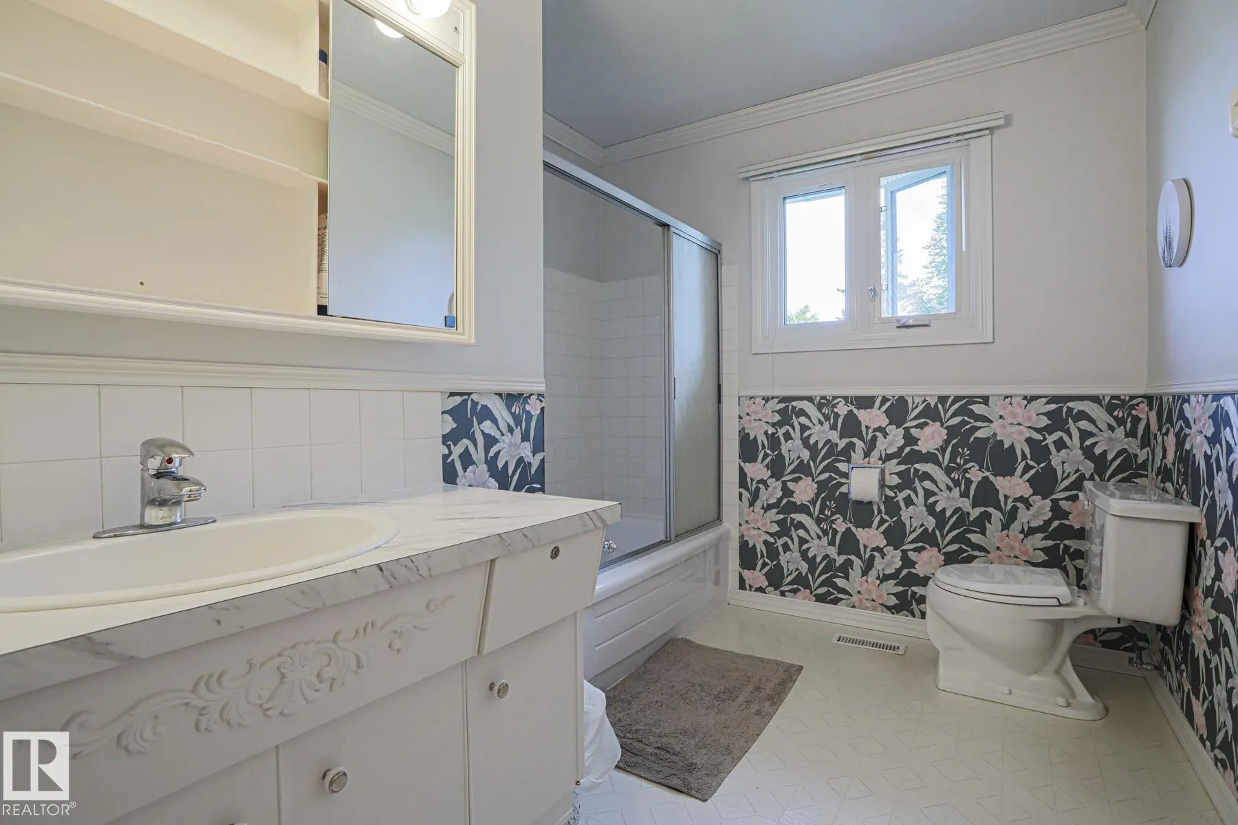 128 BROOKWOOD Drive
