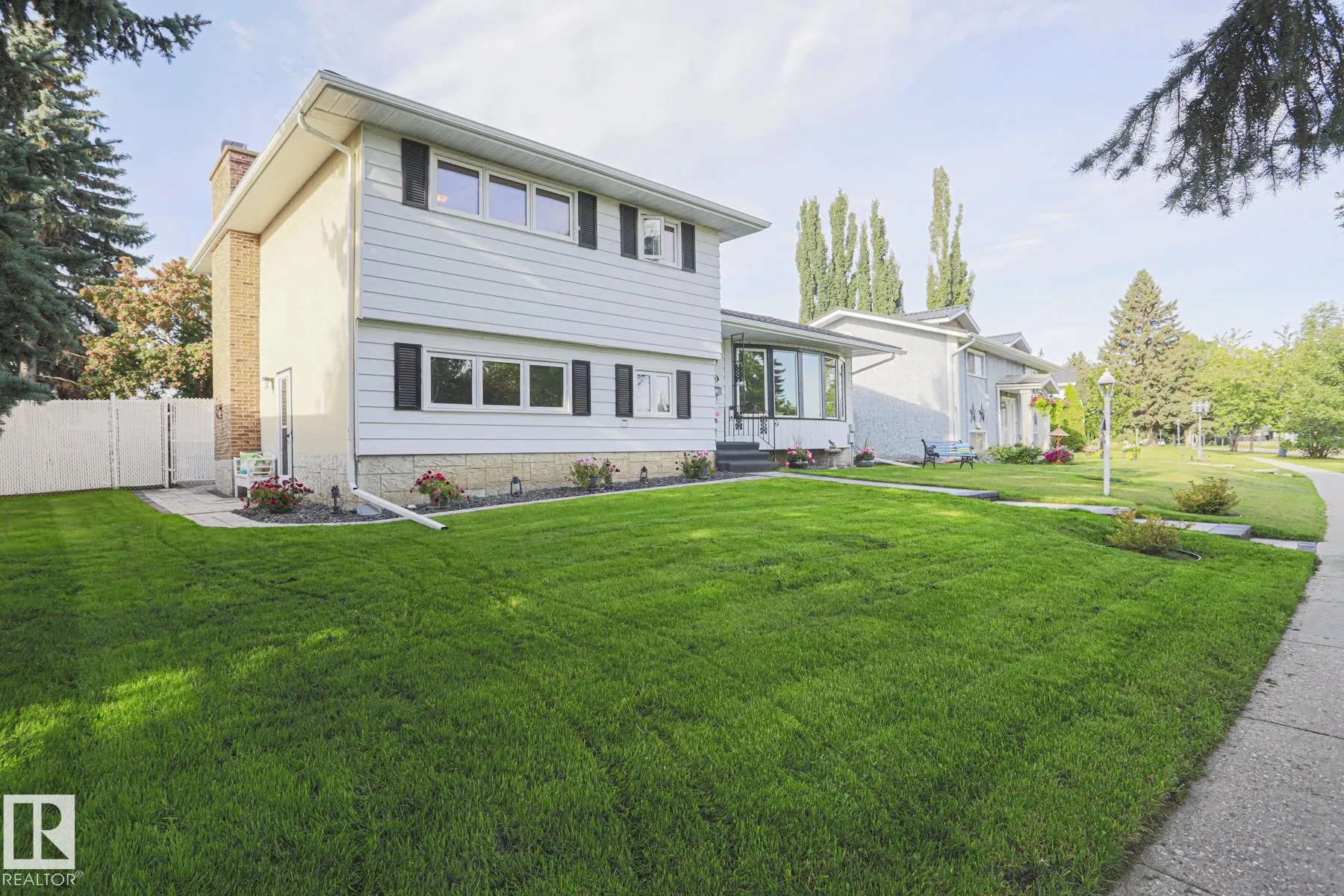 128 BROOKWOOD Drive