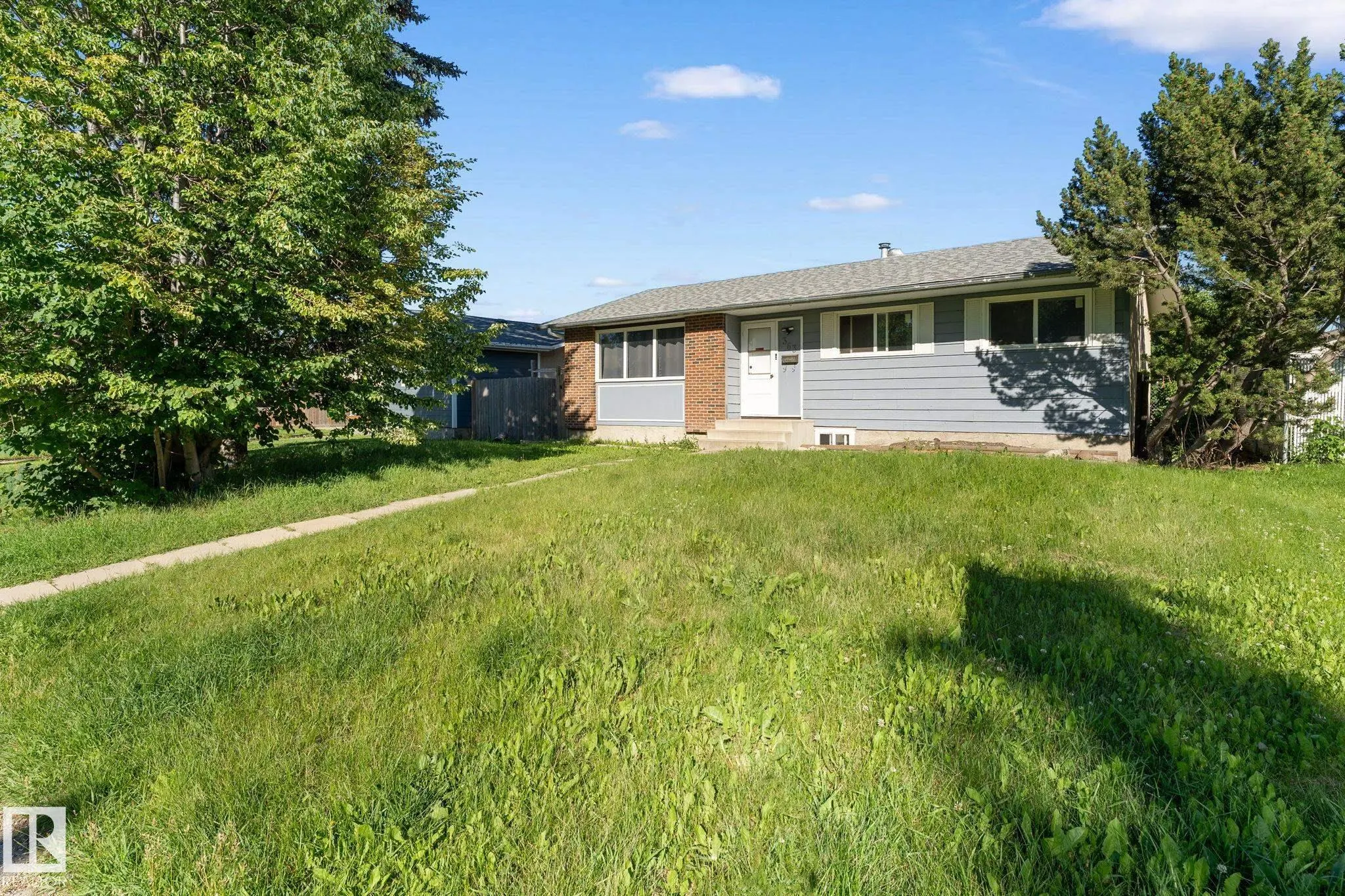 363 KNOTTWOOD Road