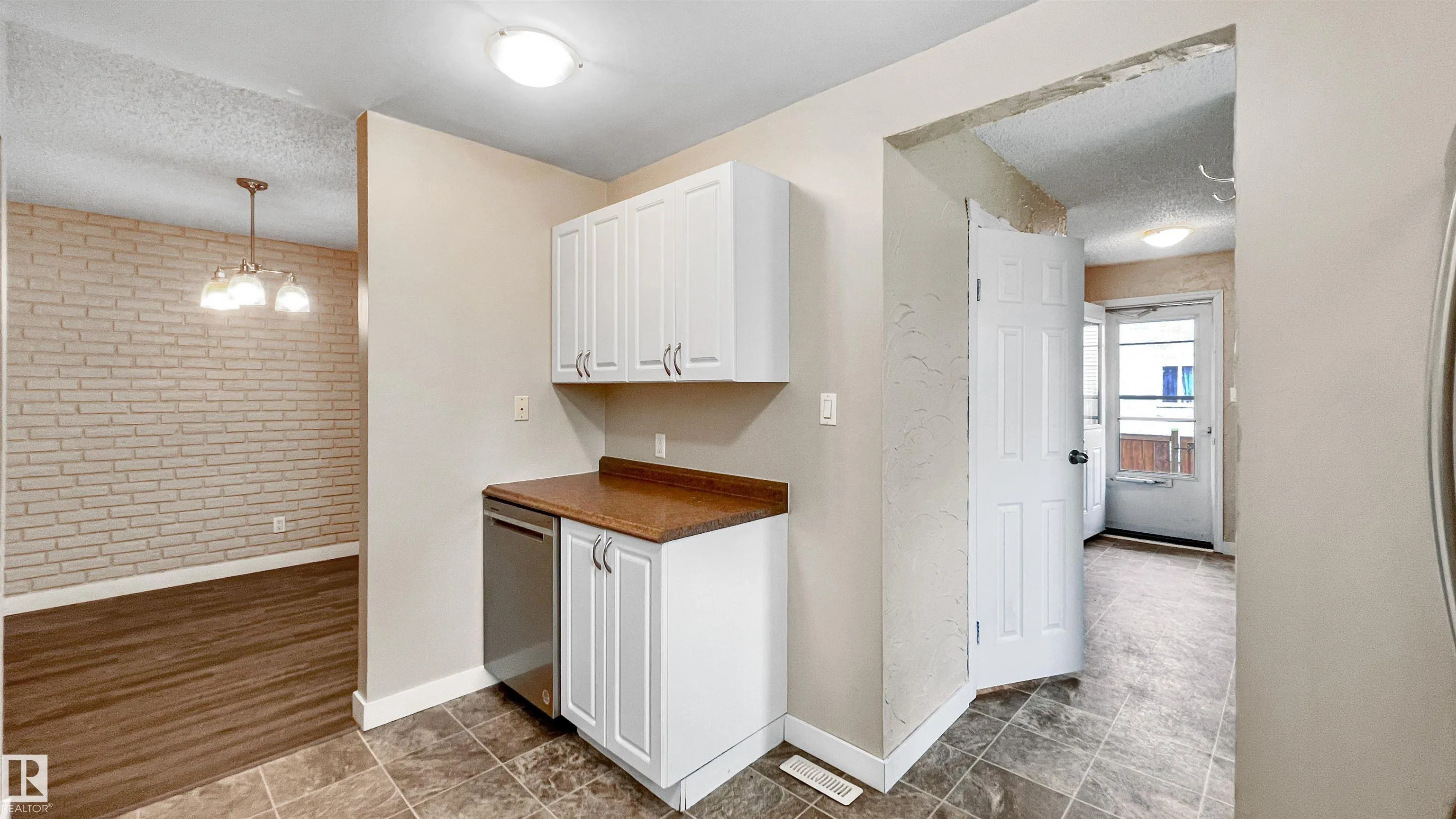 11 ATHABASCA Acres