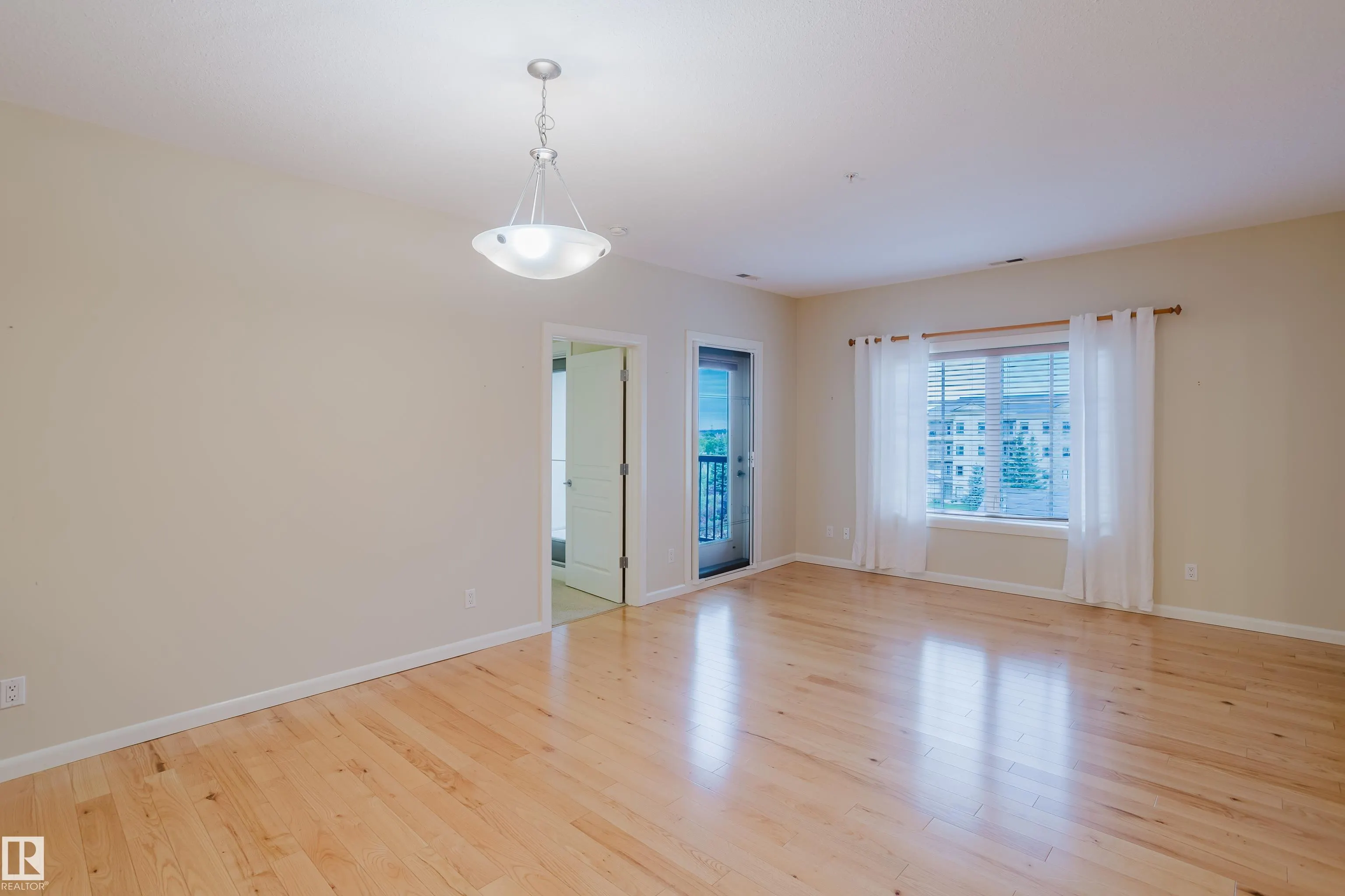 160 MAGRATH Road