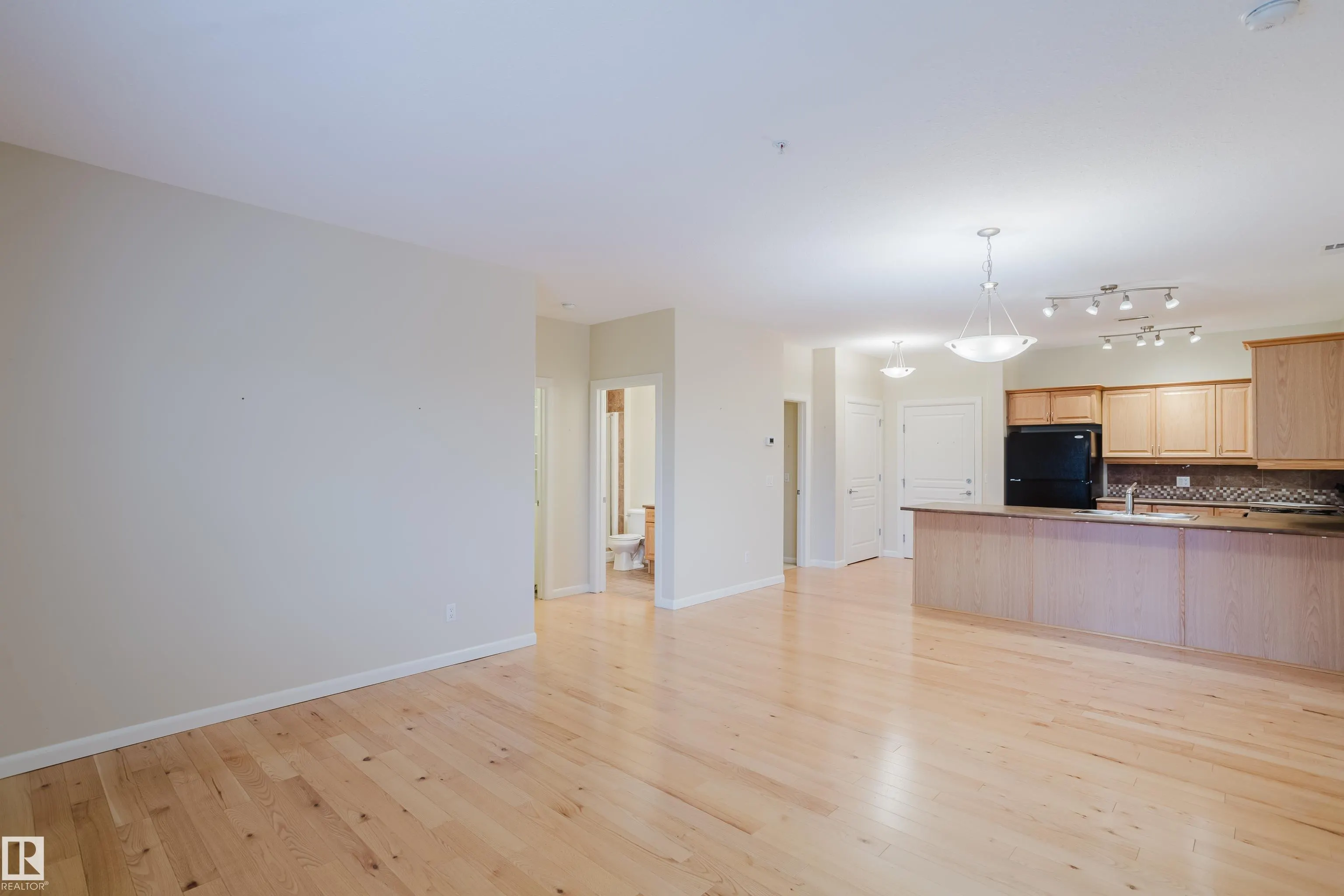 160 MAGRATH Road