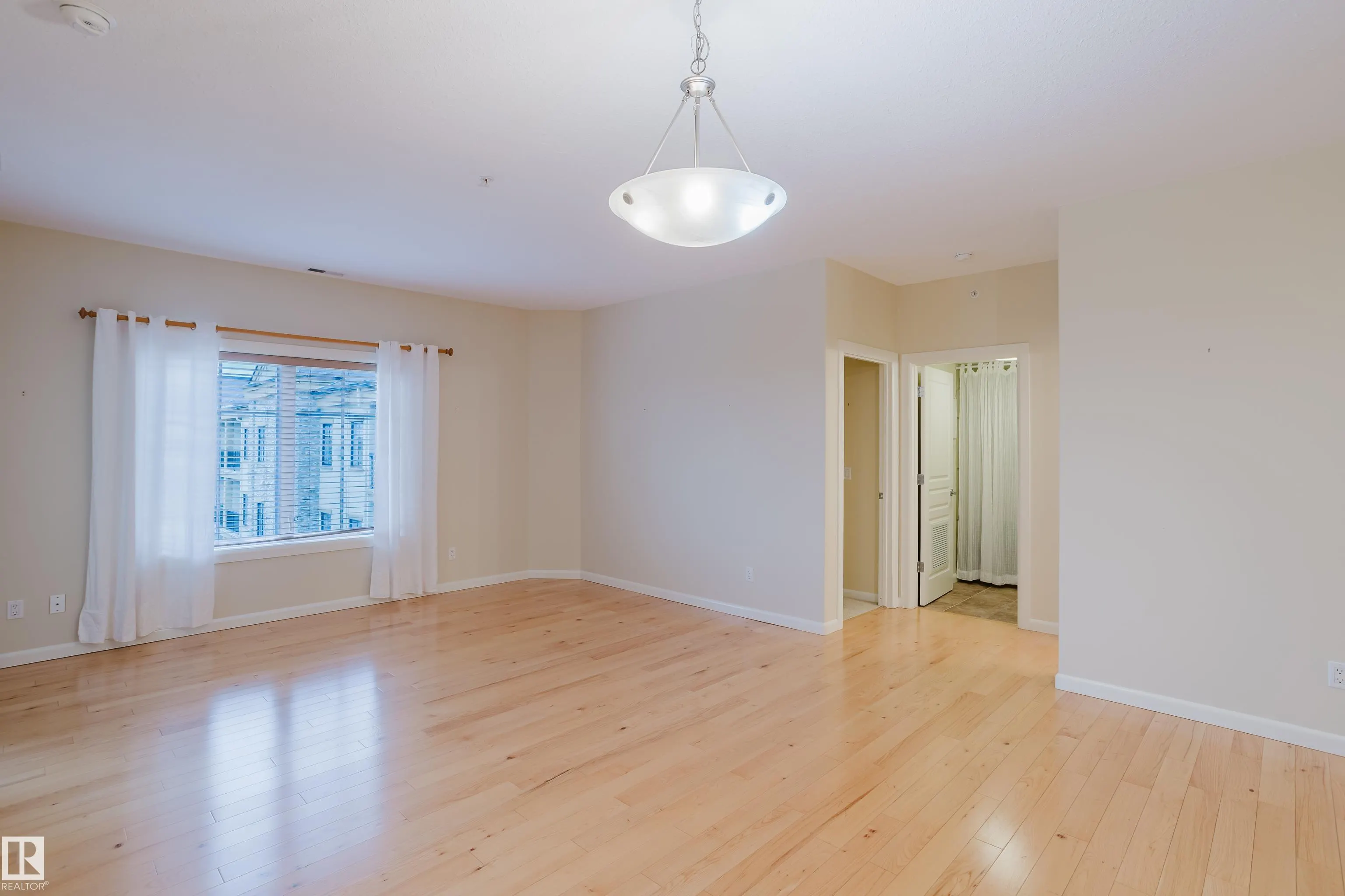 160 MAGRATH Road