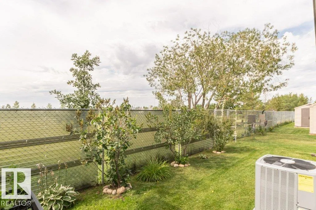416 Oak Wood Crescent