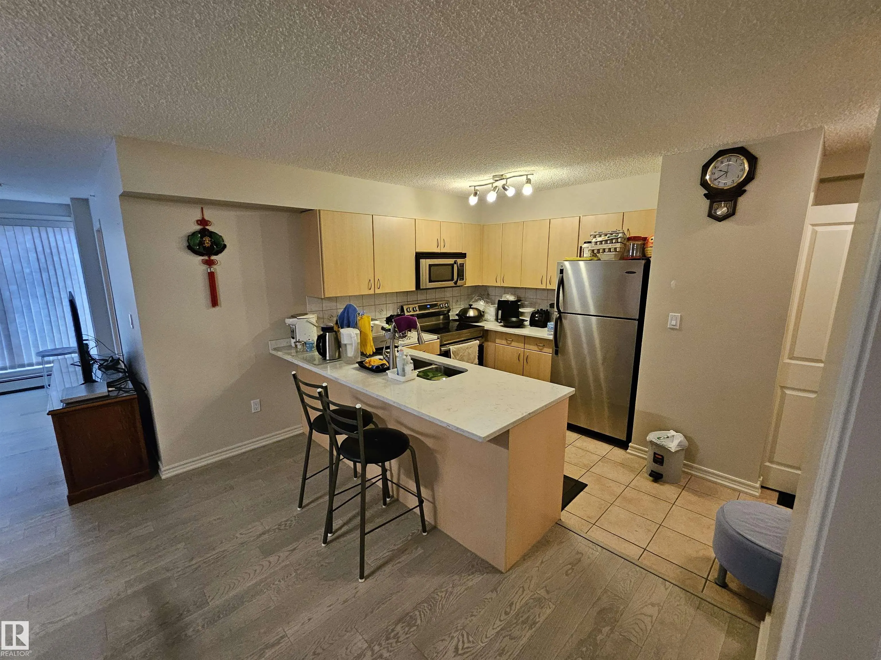 10180 104 Street
