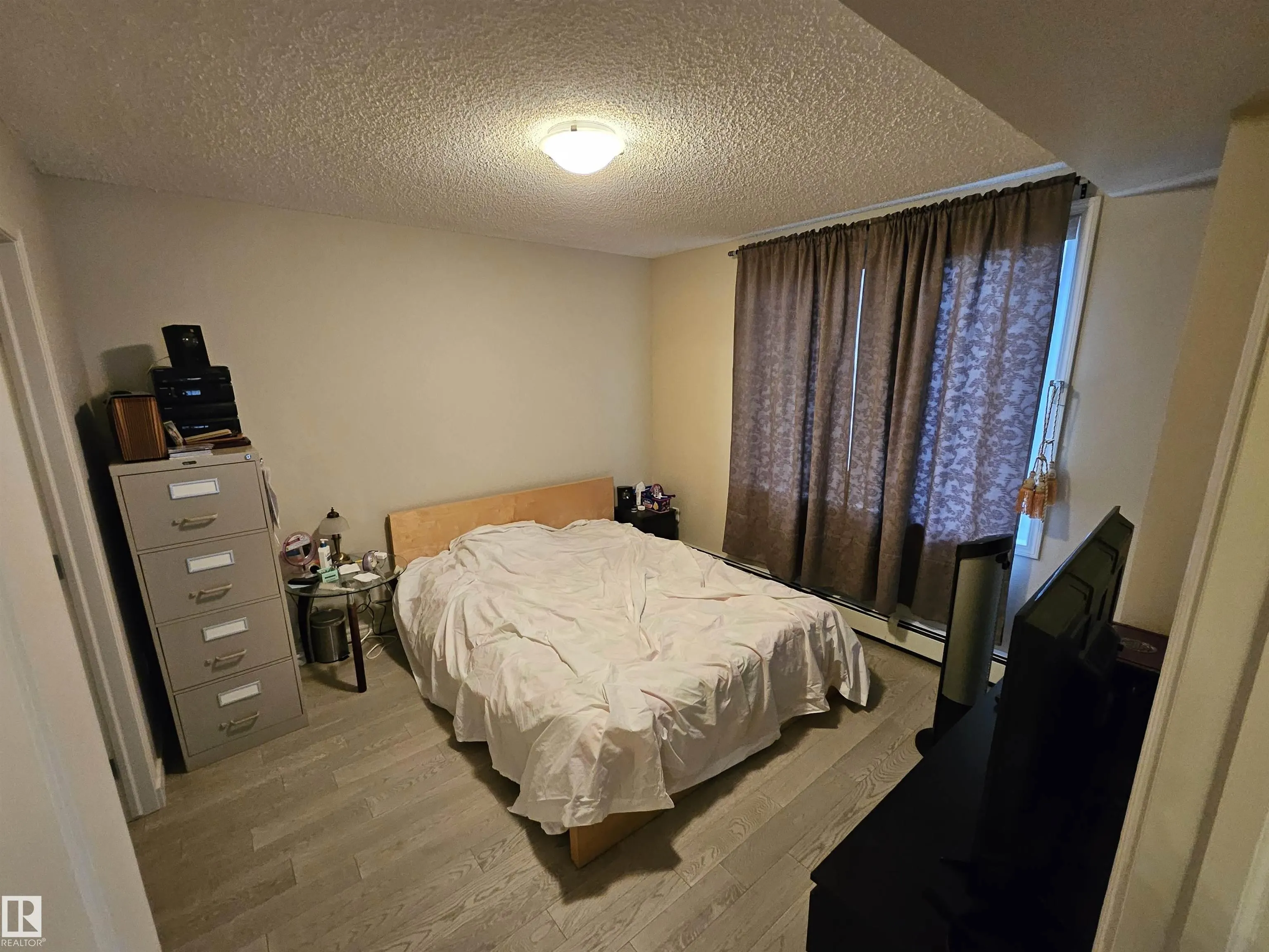 10180 104 Street