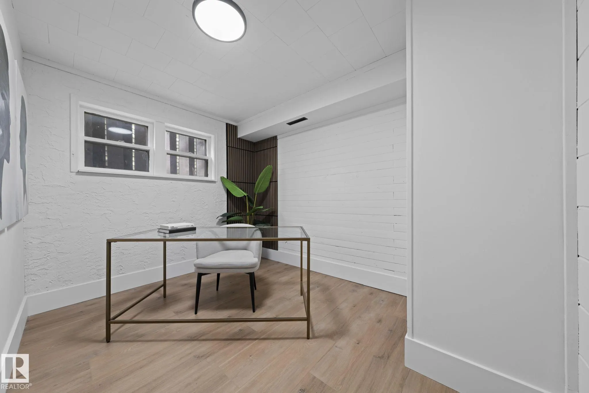 12822 70 Street