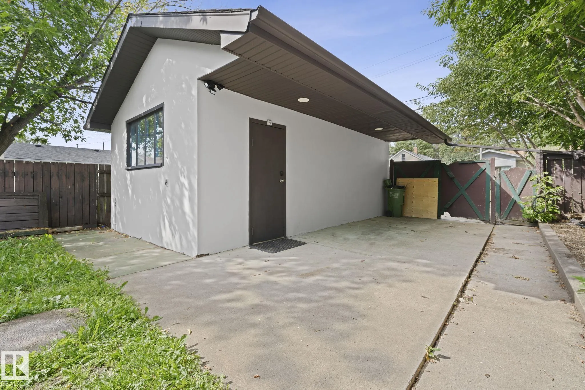 12822 70 Street