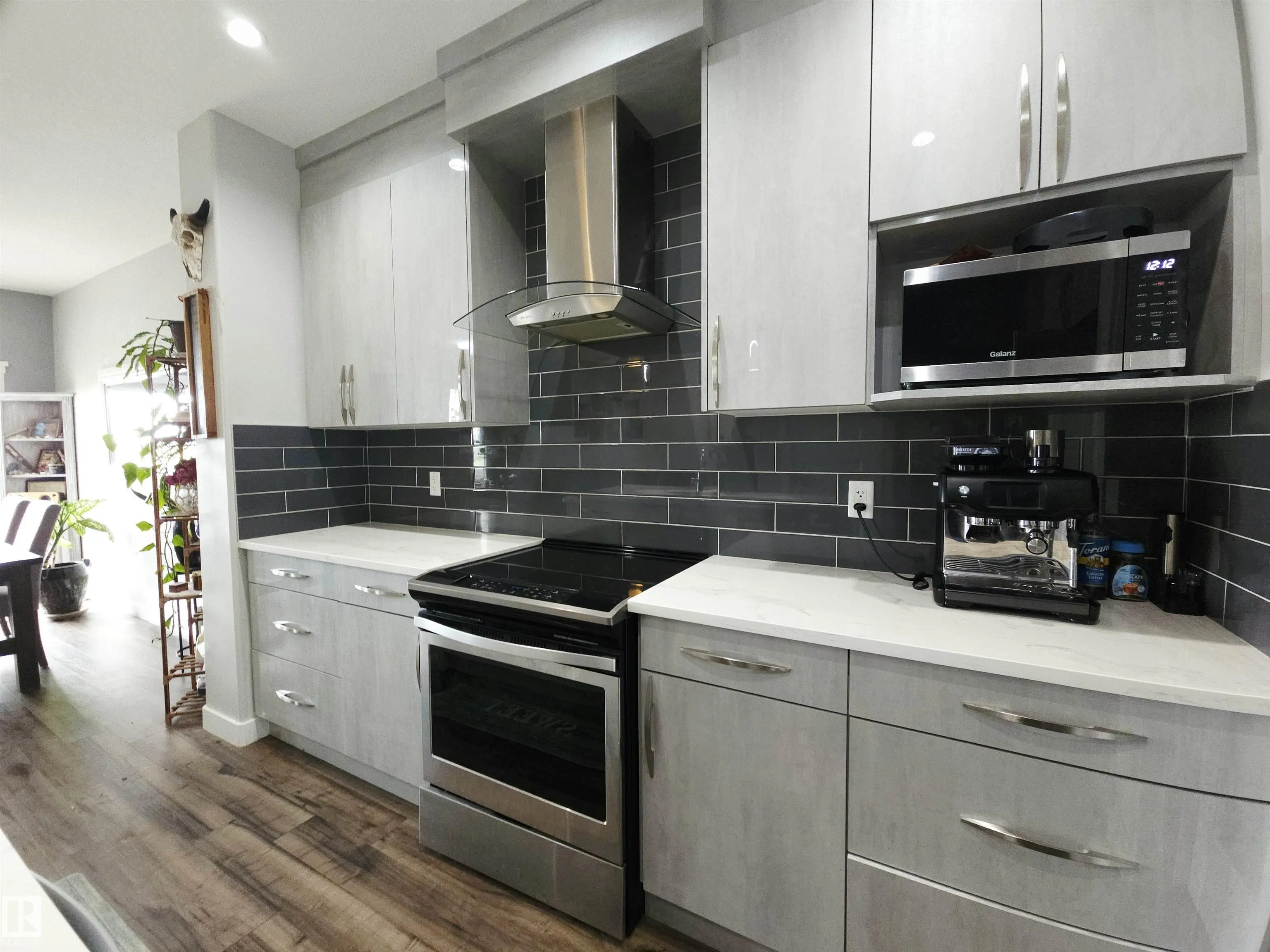 113 RICHMOND Link