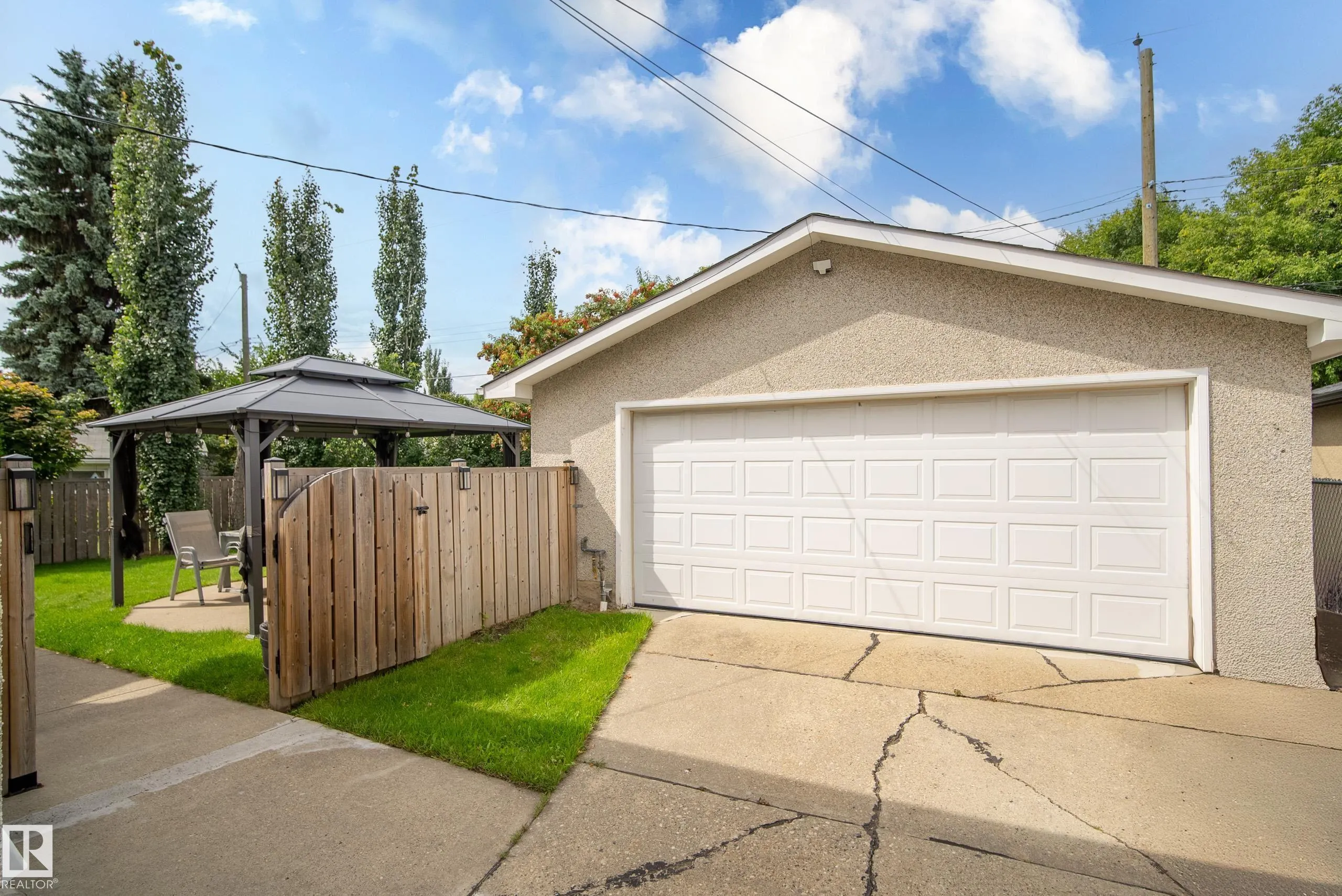 39 SALISBURY Avenue
