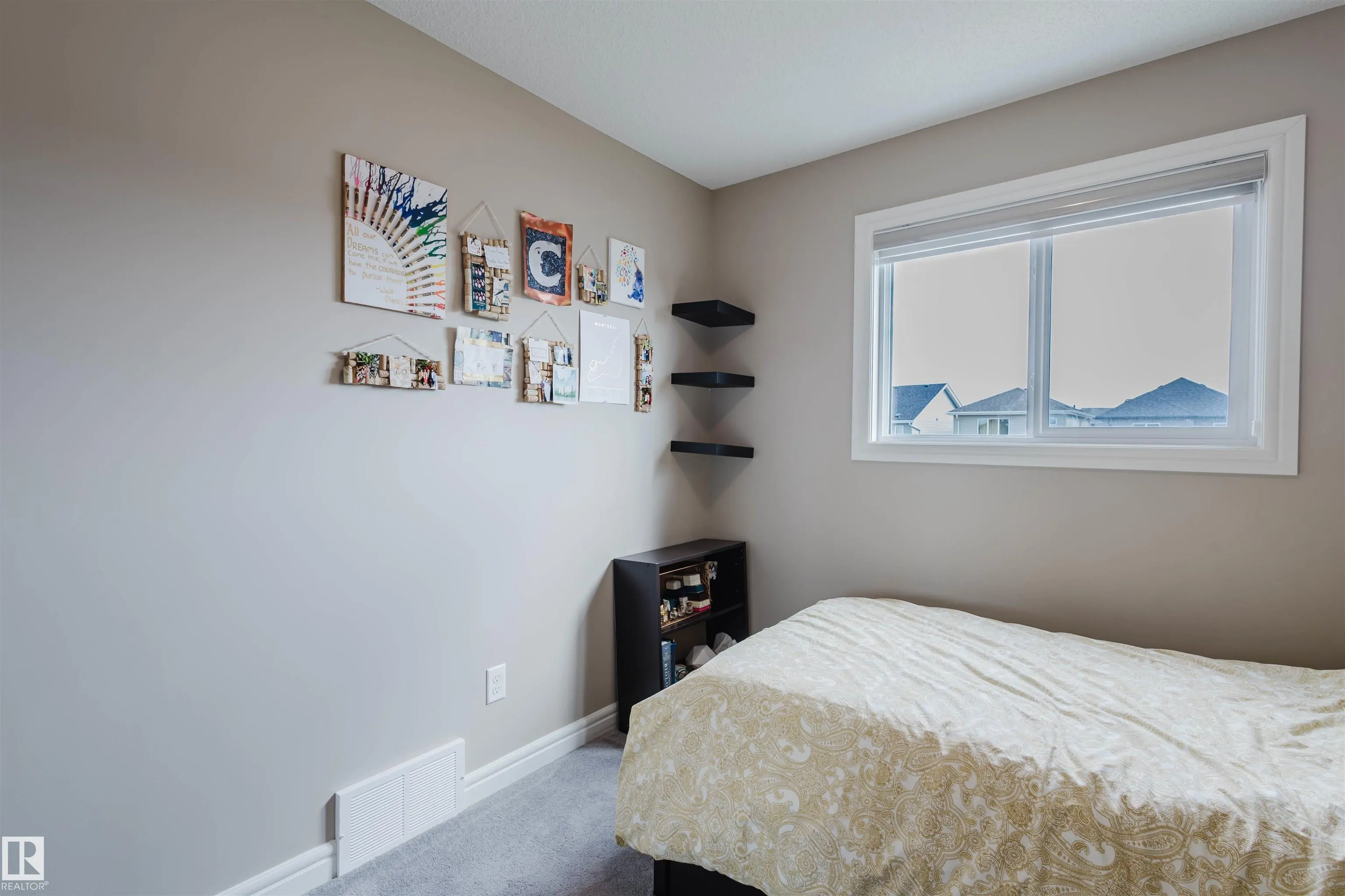 2261 Casey Crescent
