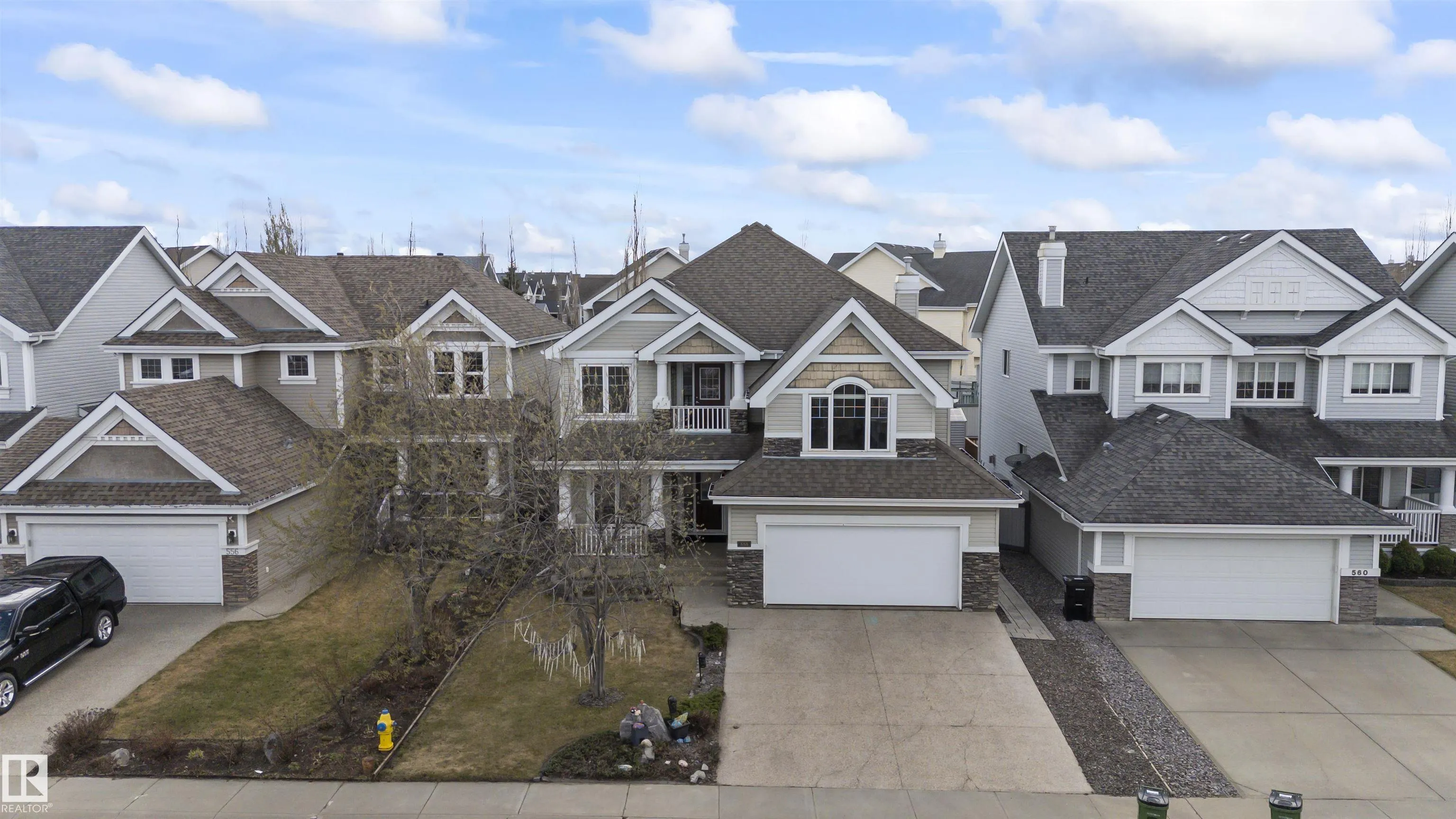 558 STEWART Crescent