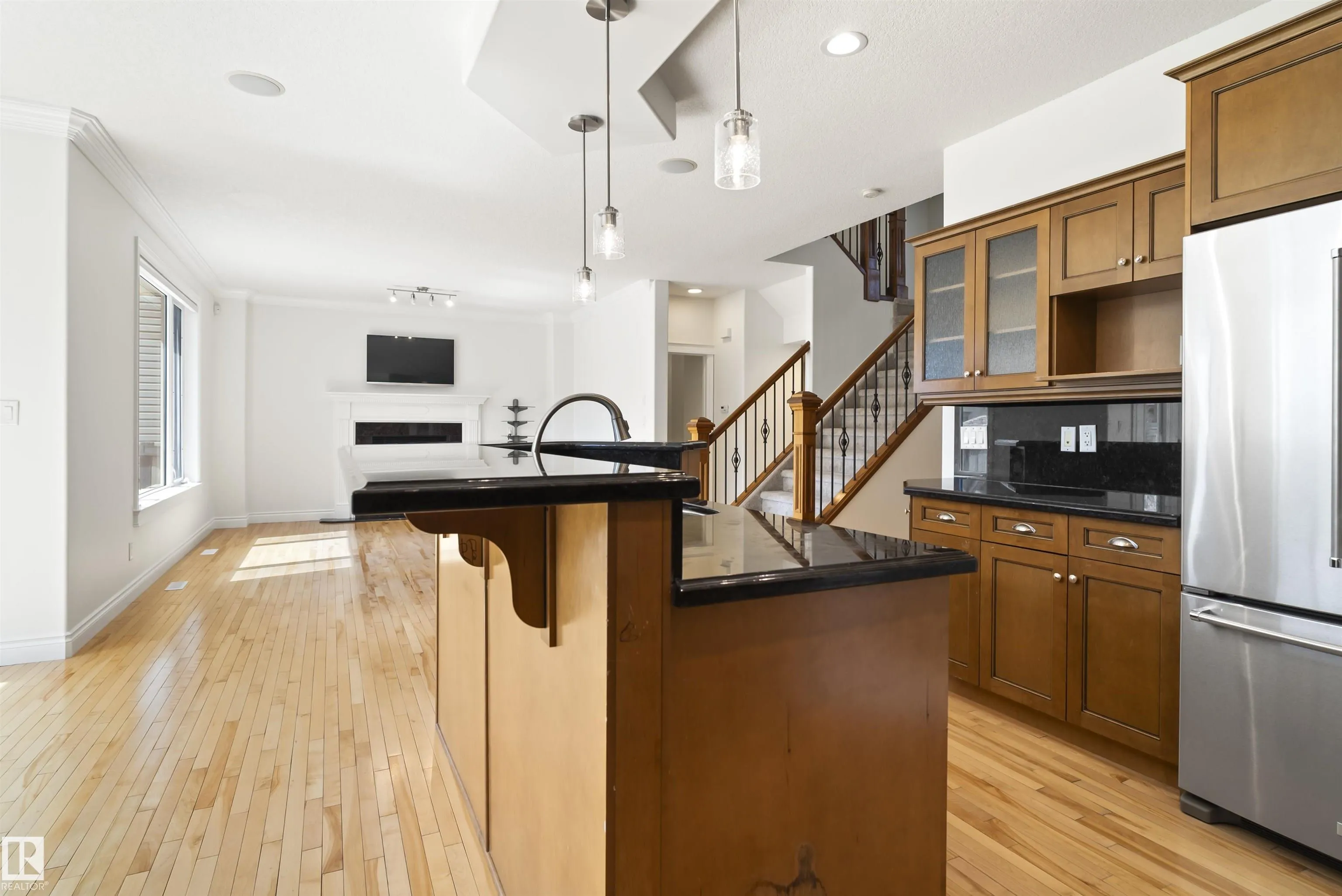 558 STEWART Crescent