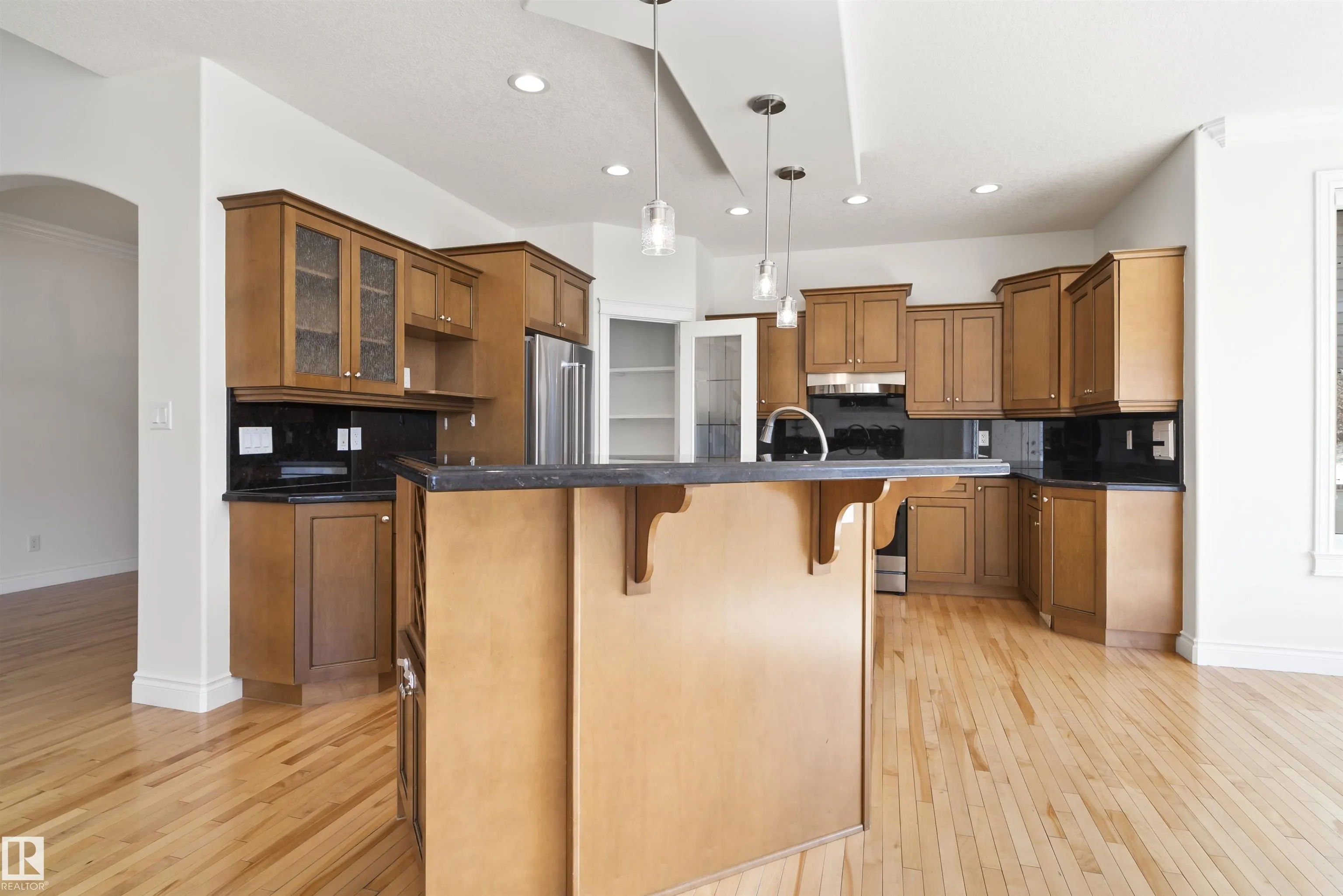 558 STEWART Crescent