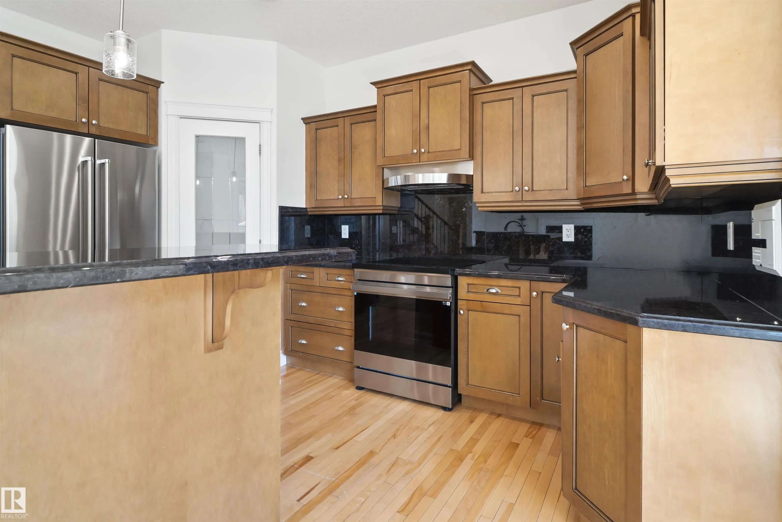 558 STEWART Crescent
