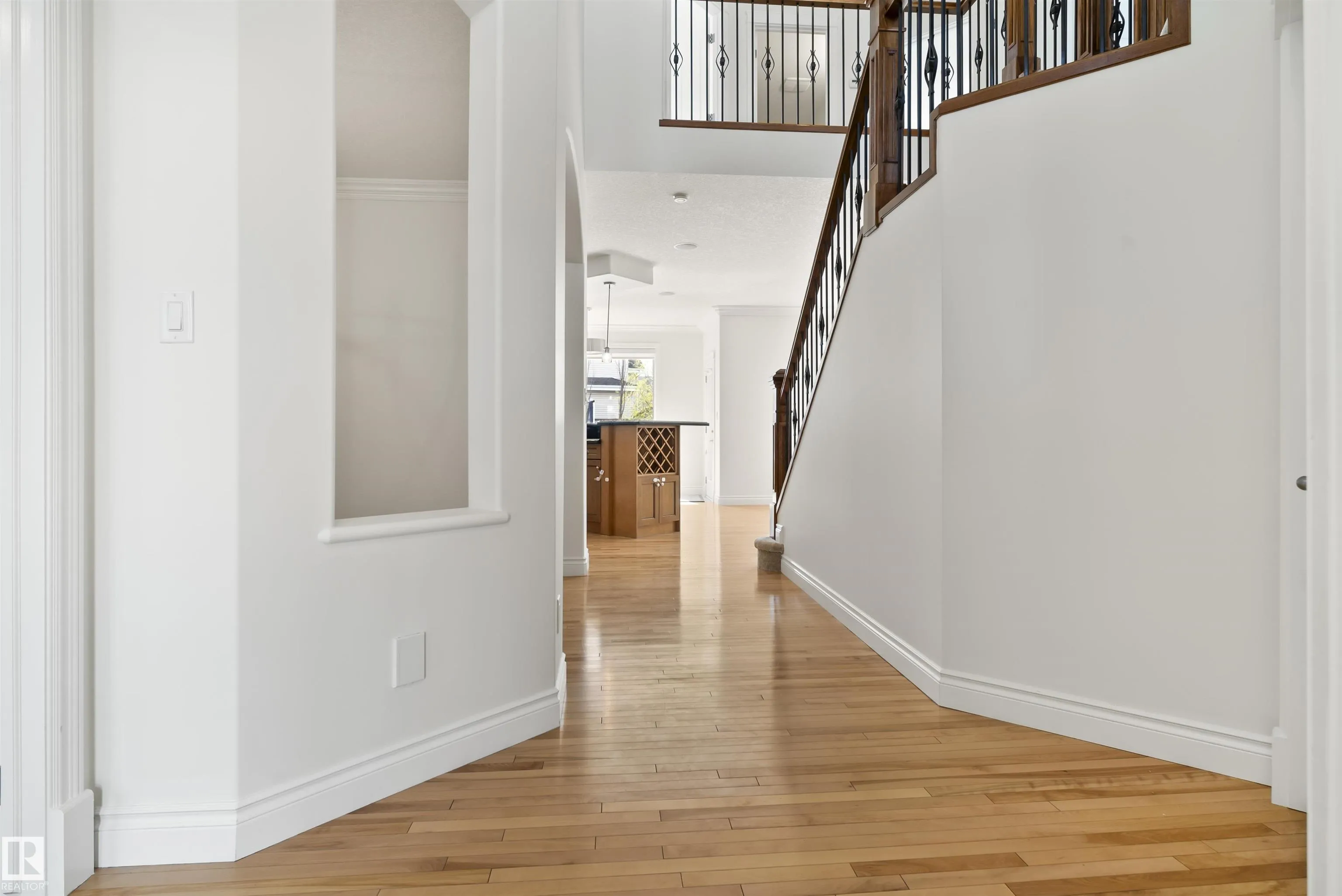 558 STEWART Crescent
