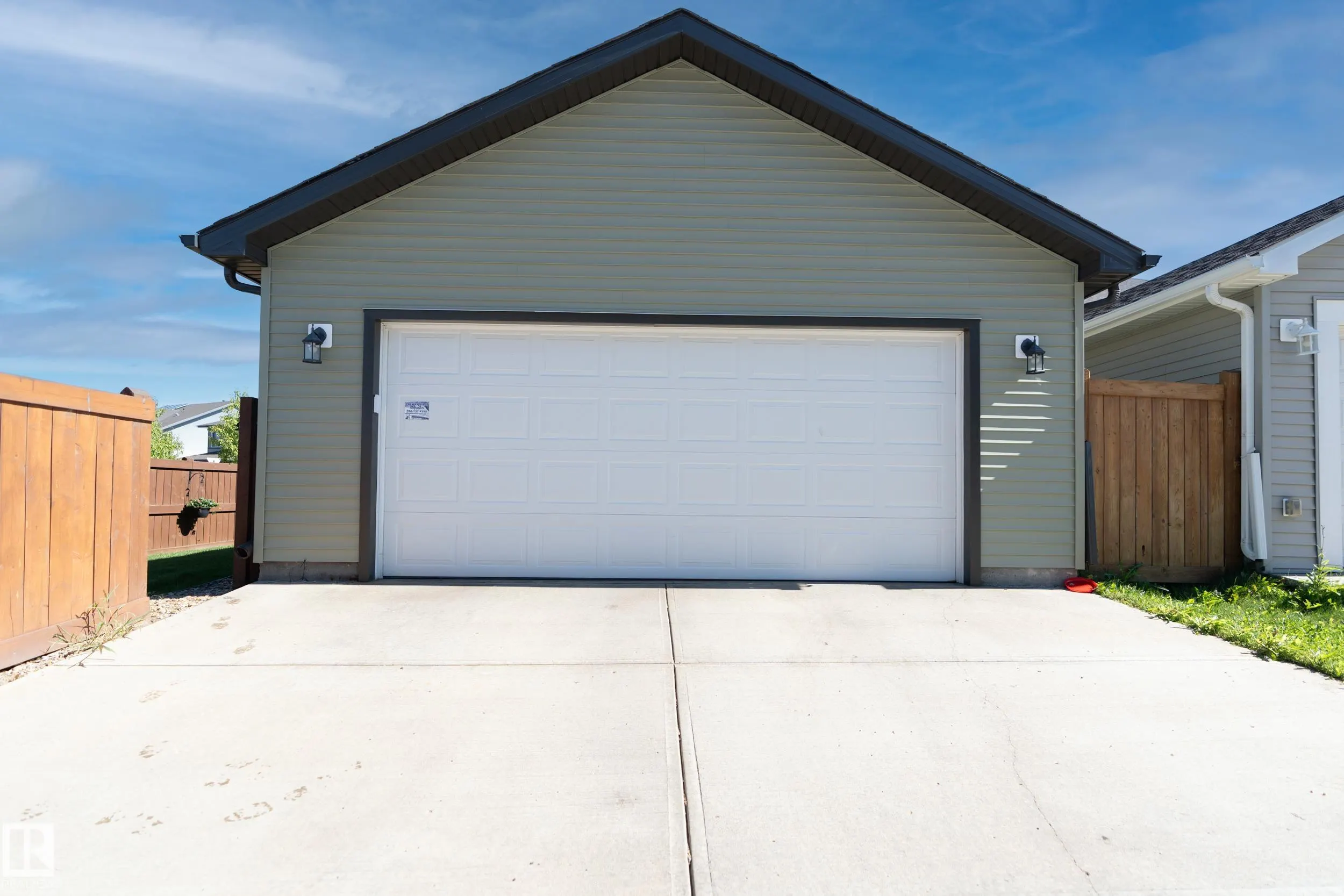 2604 PRICE Common