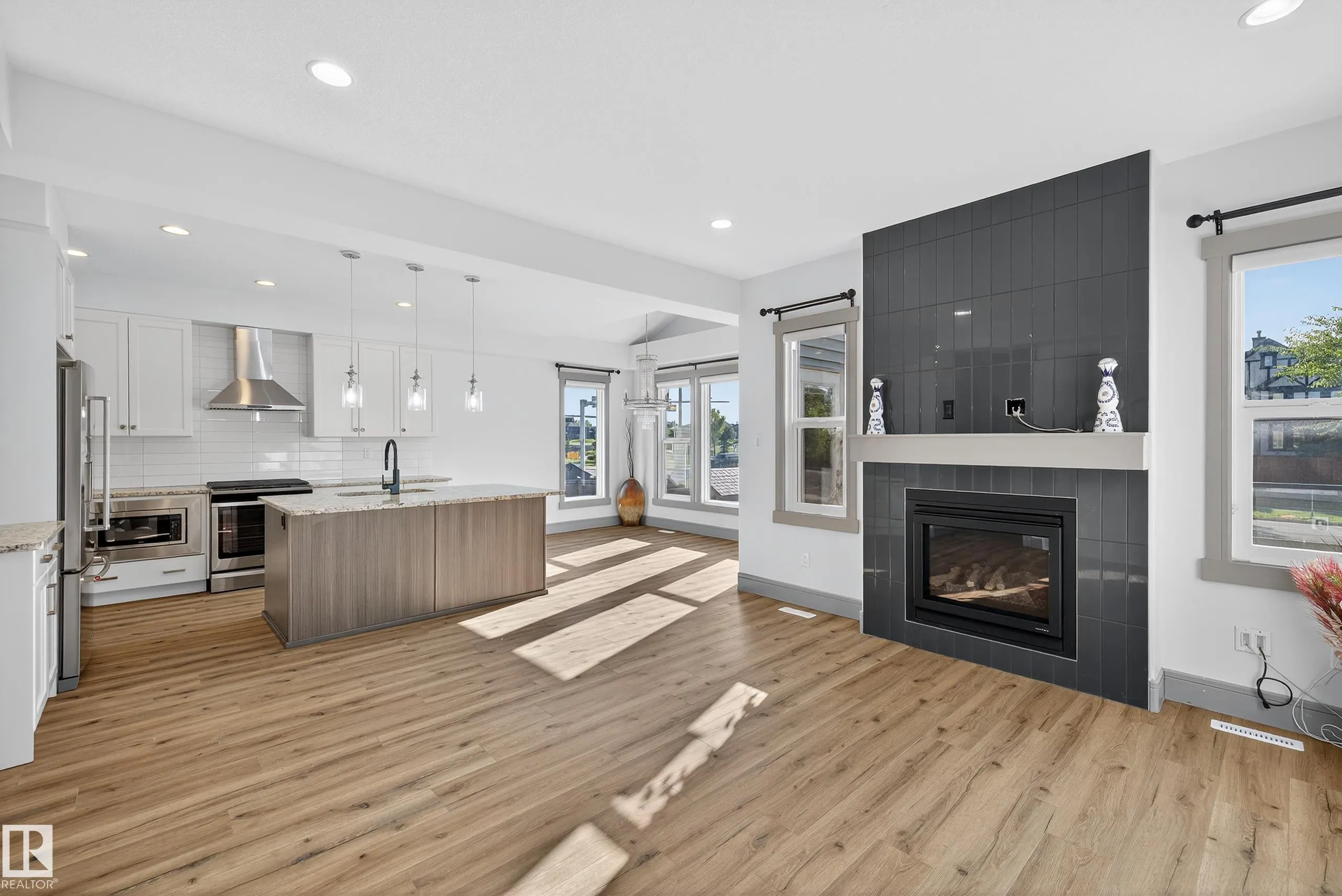 3608 PARKER Close