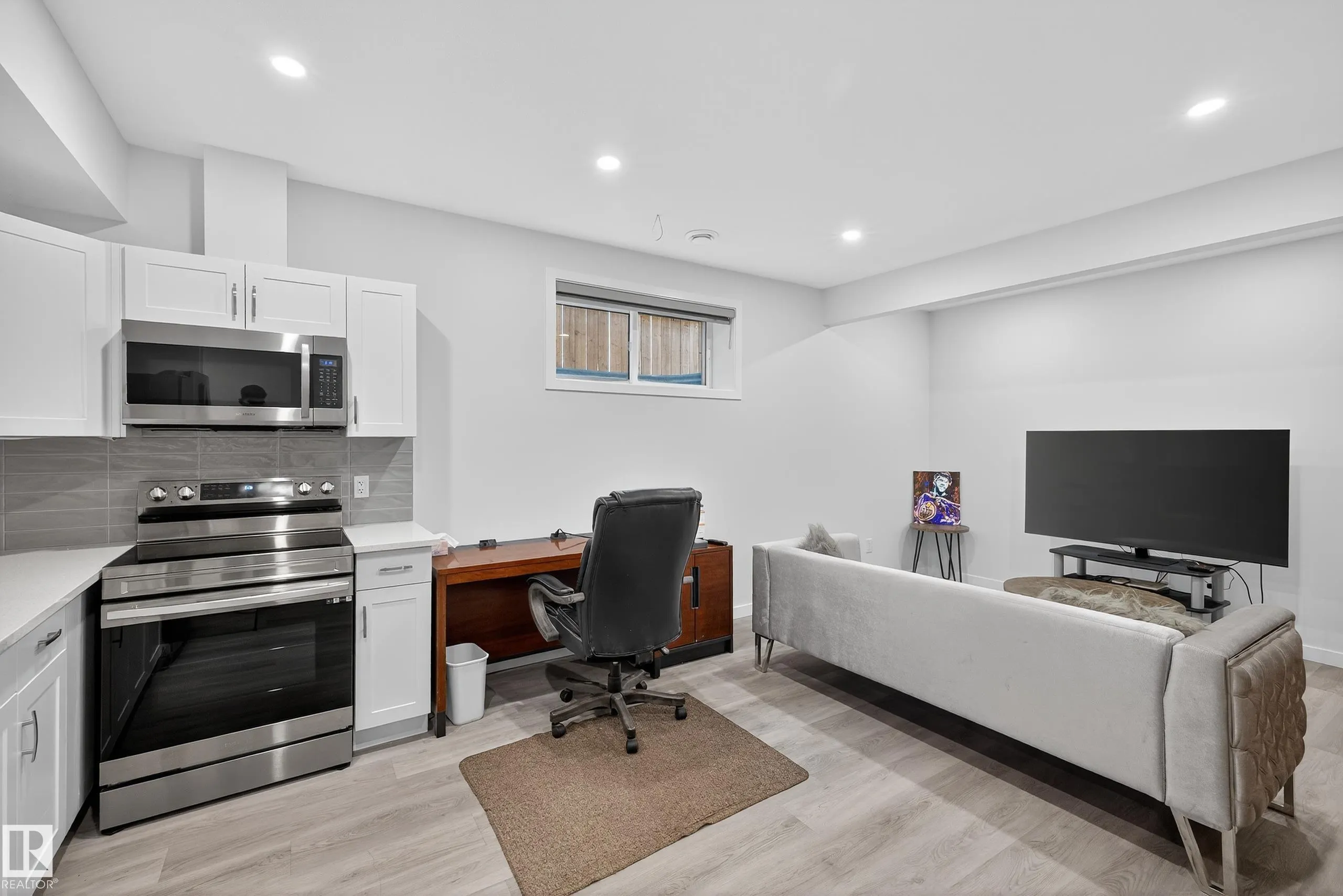 3608 PARKER Close
