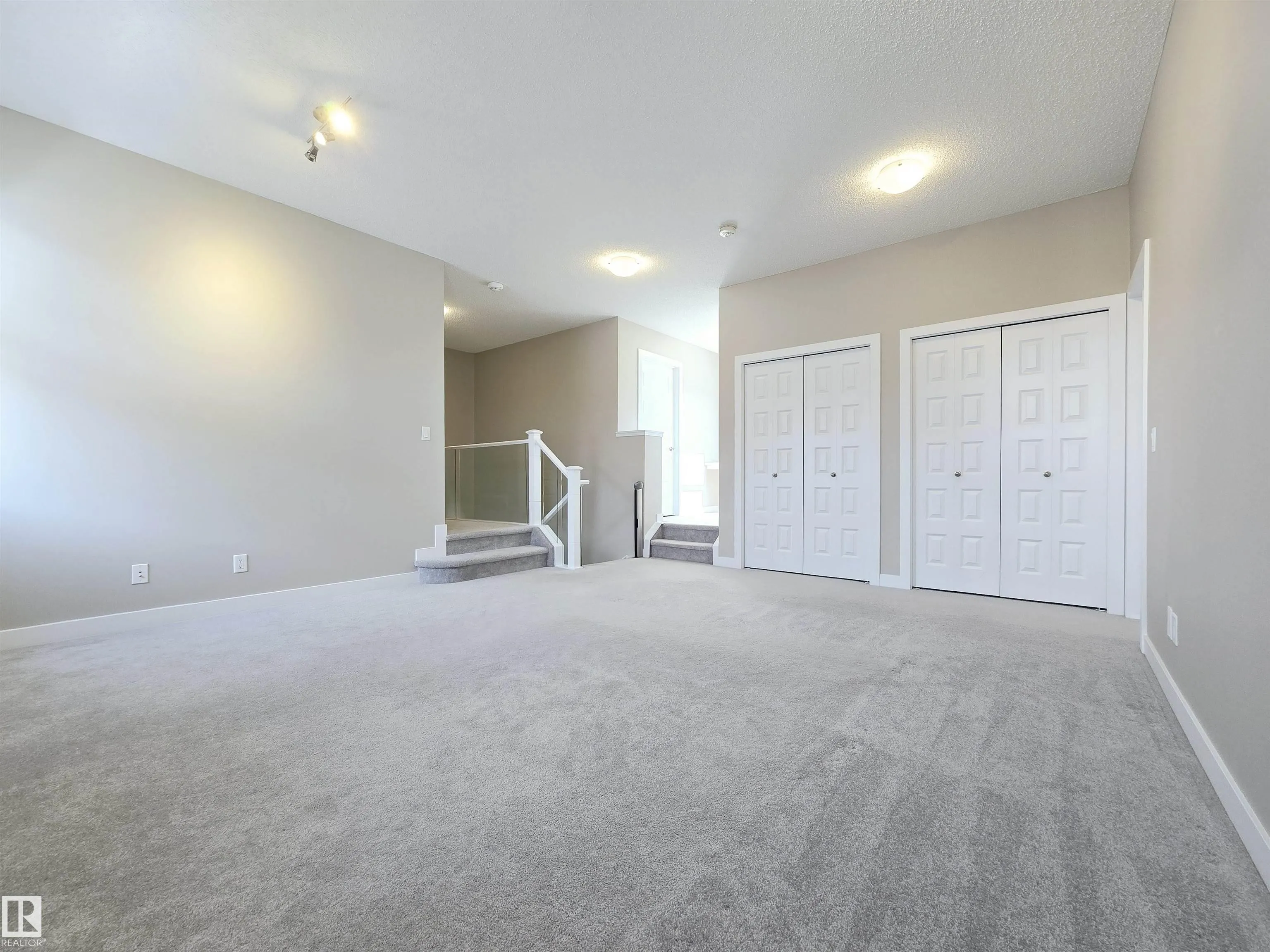 5441 Allbright Square