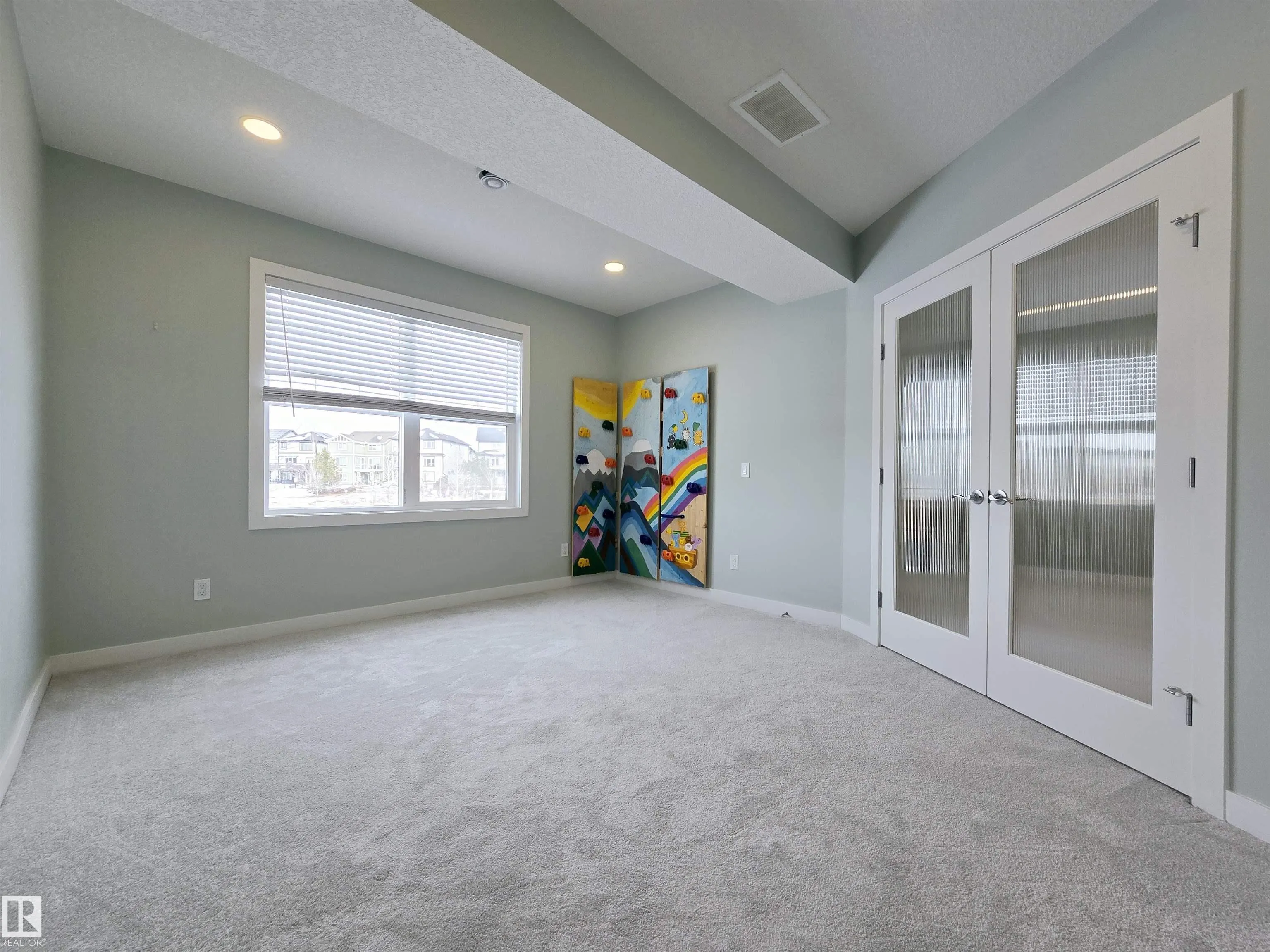 5441 Allbright Square