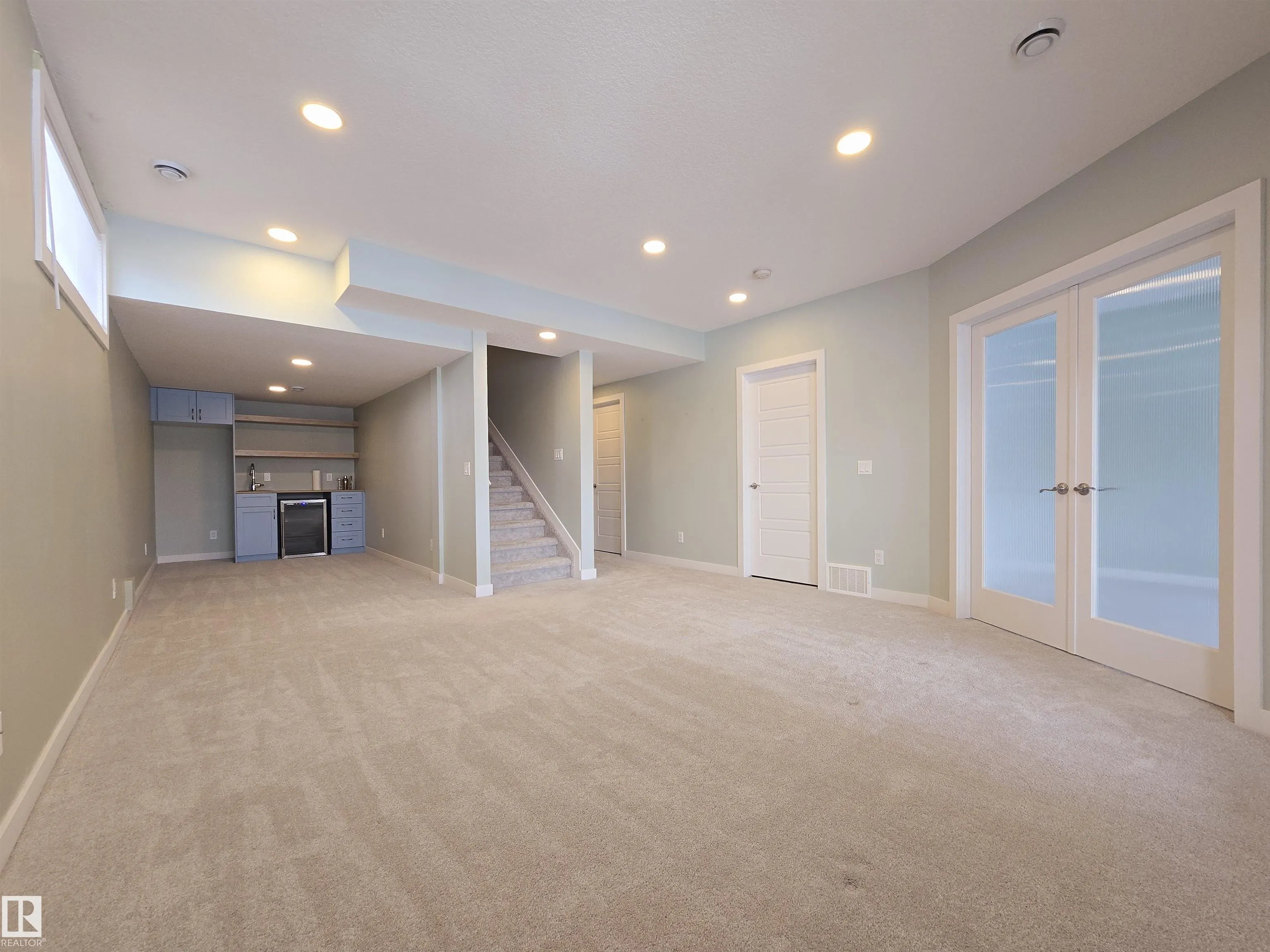 5441 Allbright Square