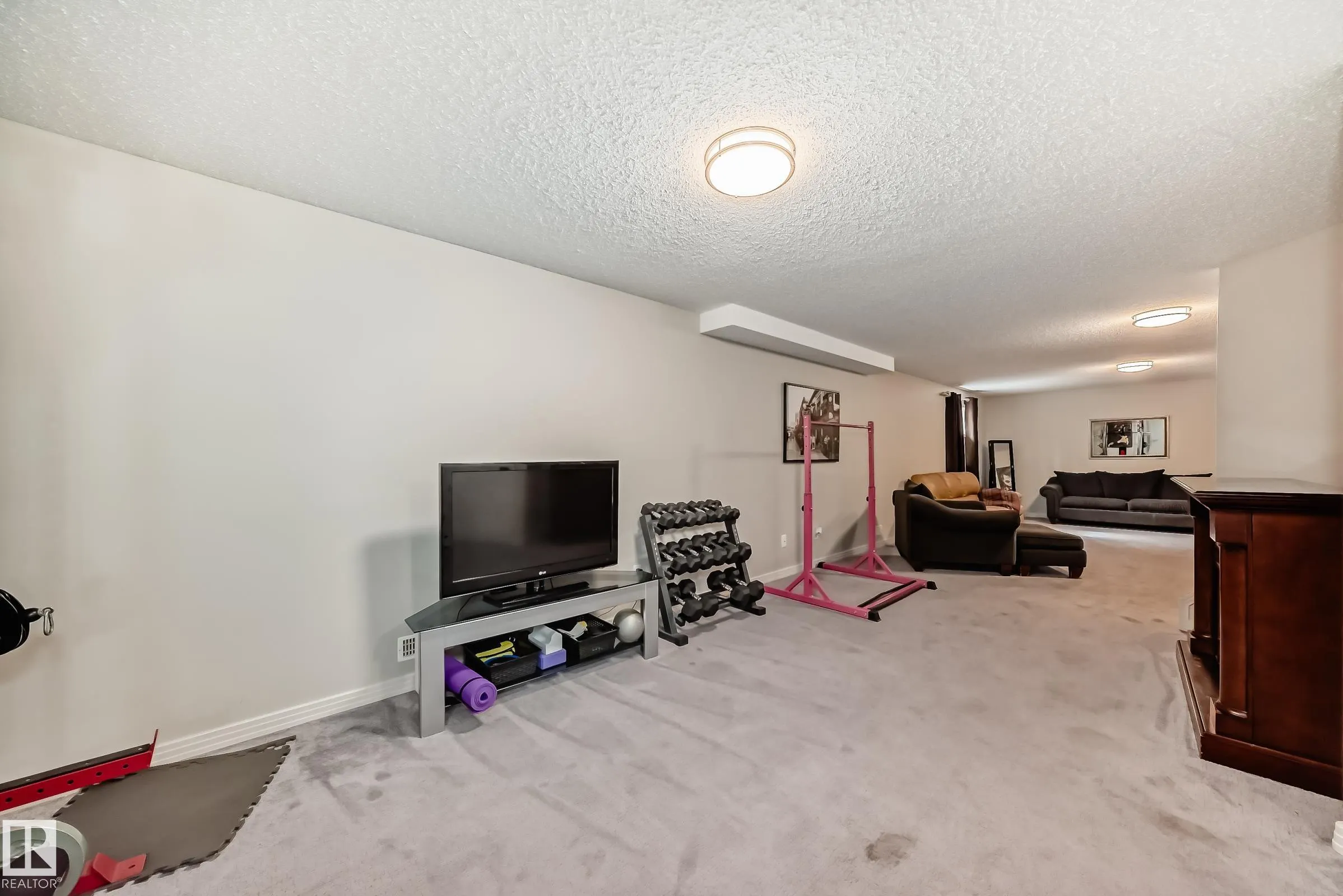 4931 152 Ave