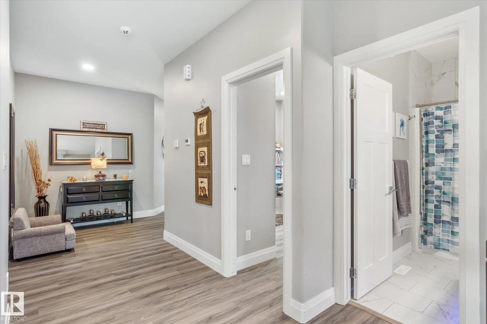 1381 ENRIGHT LANDING Landing