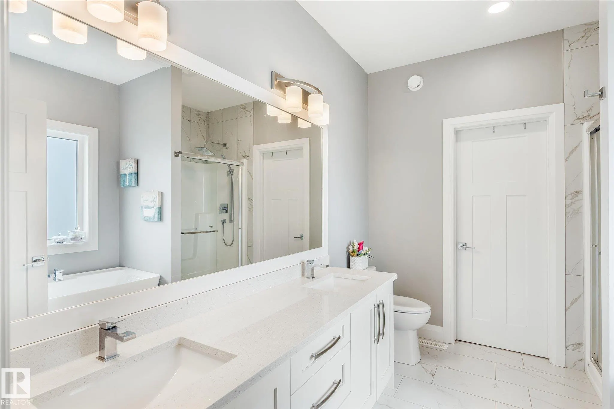 1381 ENRIGHT LANDING Landing